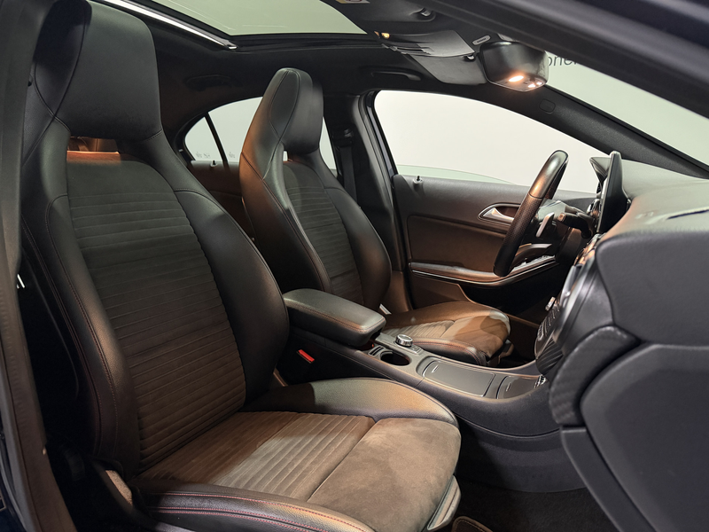 Mercedes-Benz A 180 Ambition - Pano / Navi / Bluetooth — photo 25
