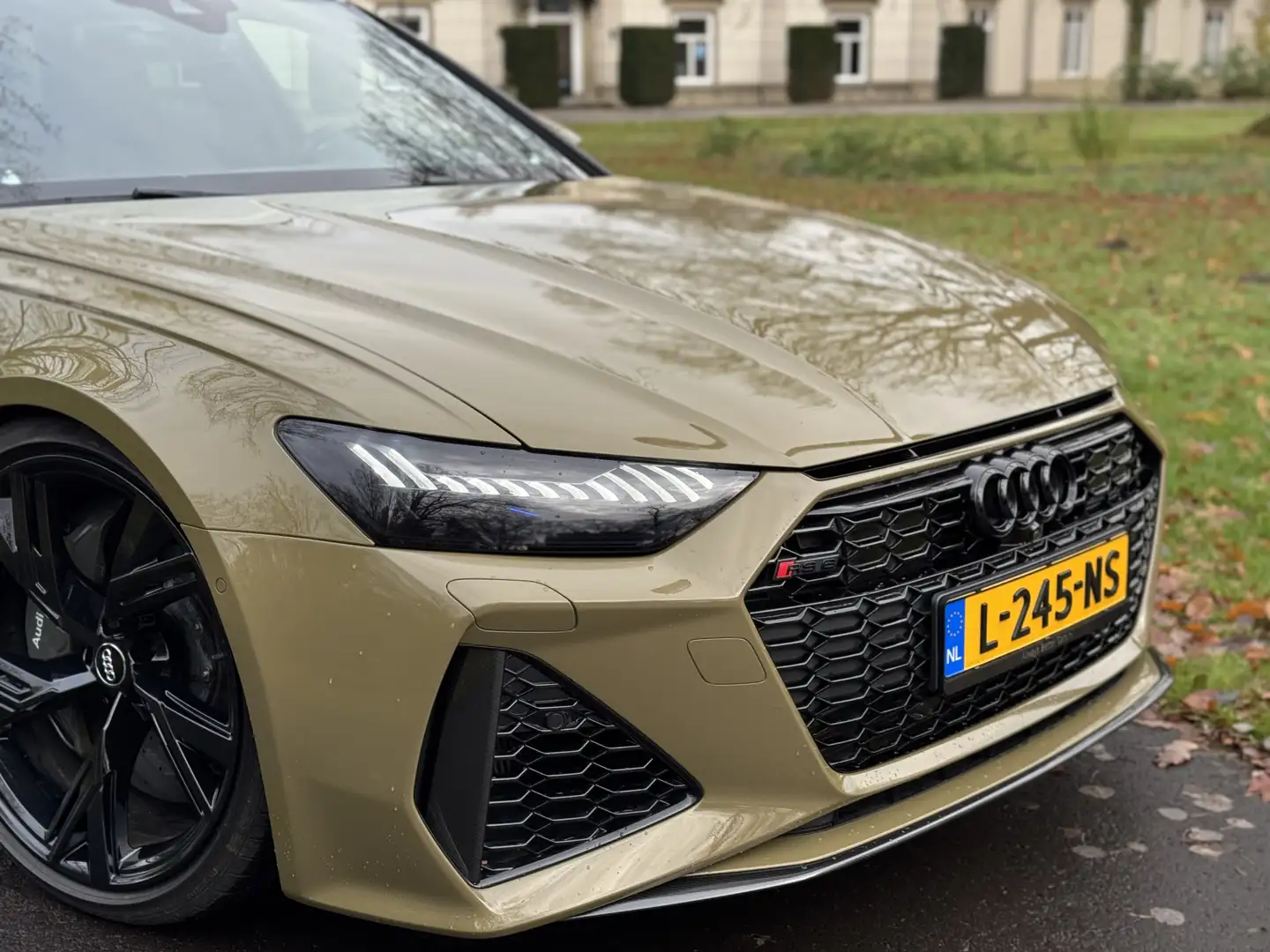 Audi RS6 Avant RS 6 TFSI quattro Carbon Akrapovic Ceramic Grün - 2