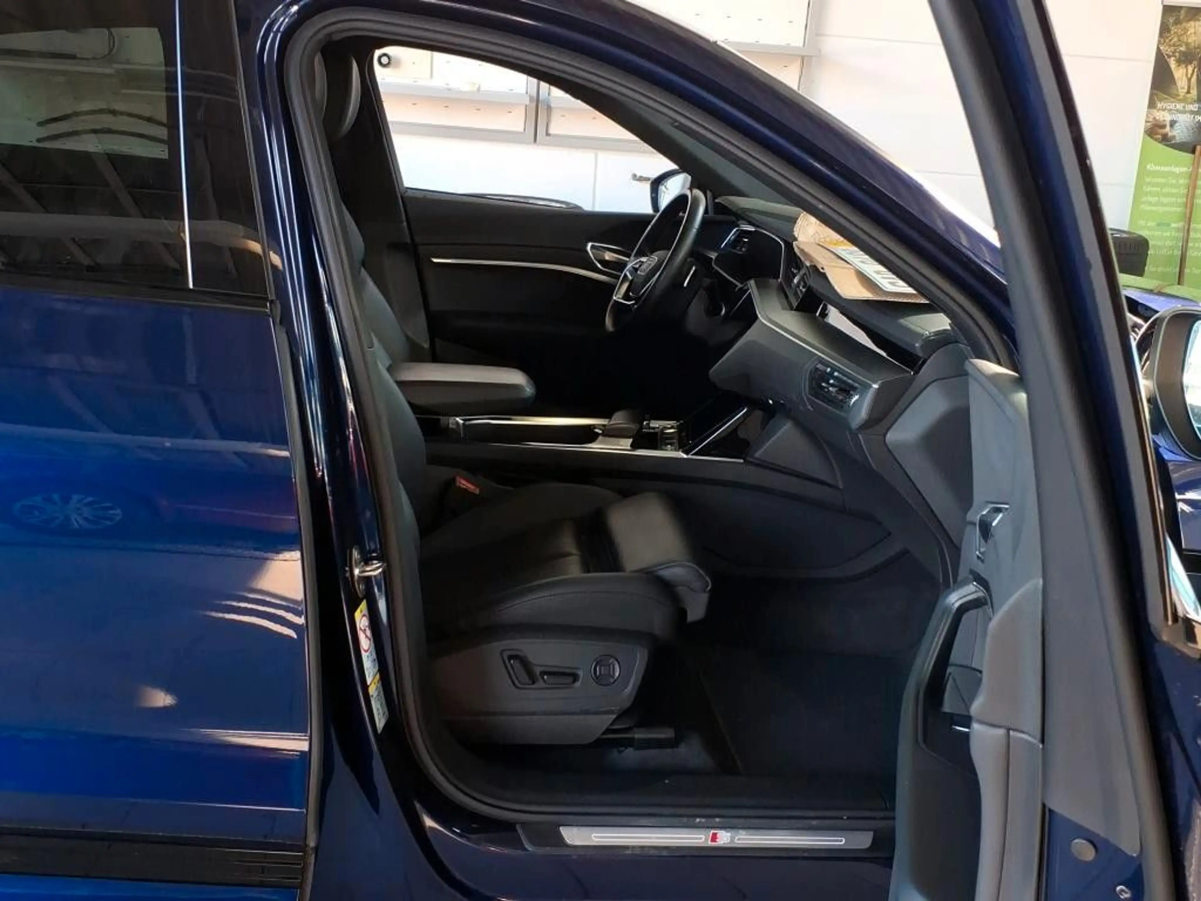 Audi e-tron E-tron Sportback 55 Quattro S-Line*PANO*HuD*LED* — photo 6