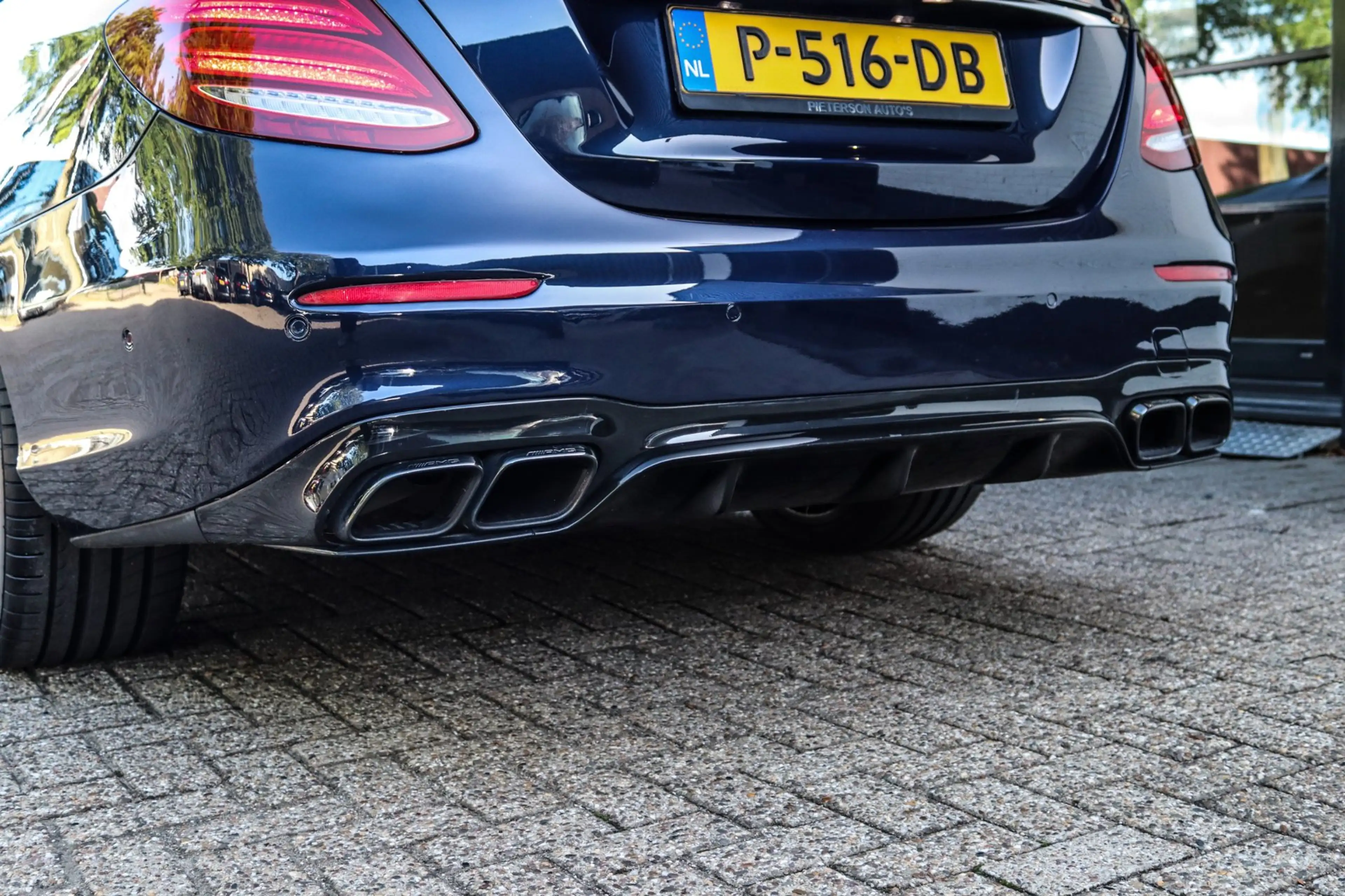 Mercedes-Benz E 400 4Matic PANO AMG 63 LOOK HUD ACC — photo 3