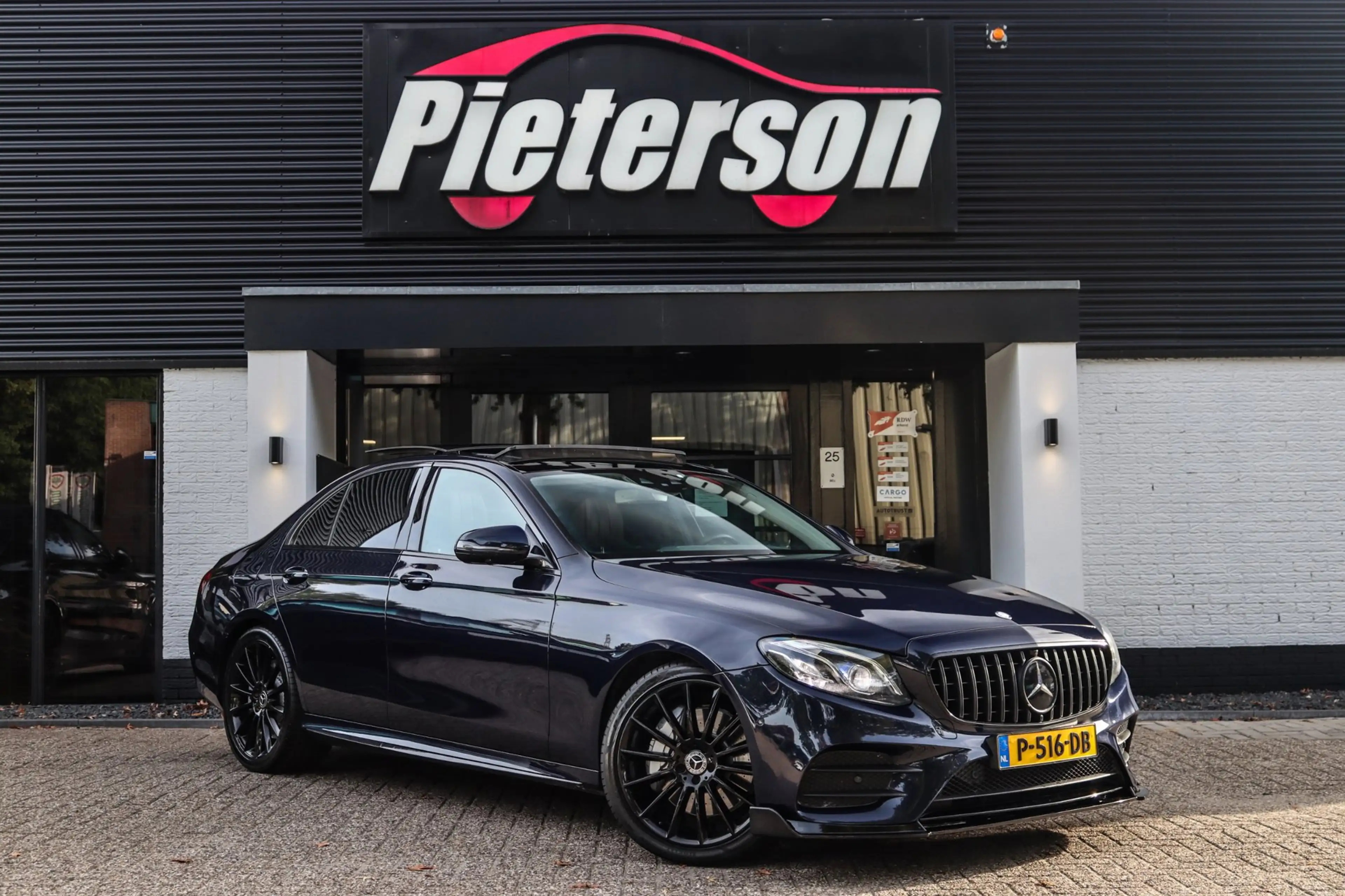 Mercedes-Benz E 400 4Matic PANO AMG 63 LOOK HUD ACC