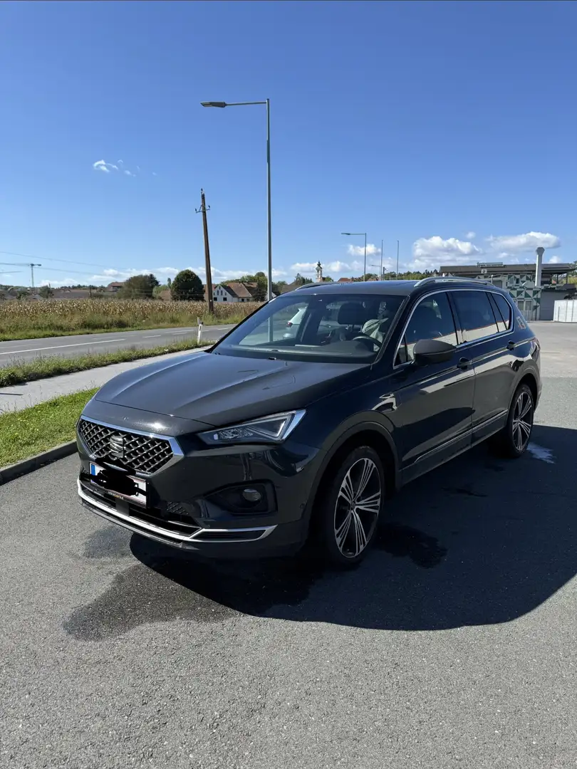 SEAT Tarraco 2,0 TDI Xcellence DSG 4Drive Grau - 1