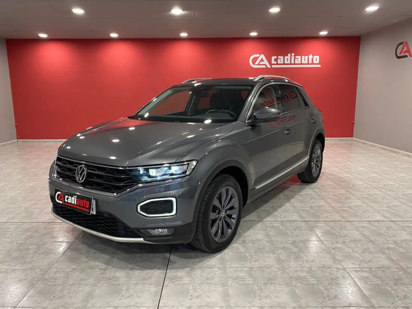 Volkswagen T-Roc 2.0 TSI Sport 4Motion DSG7 - 1