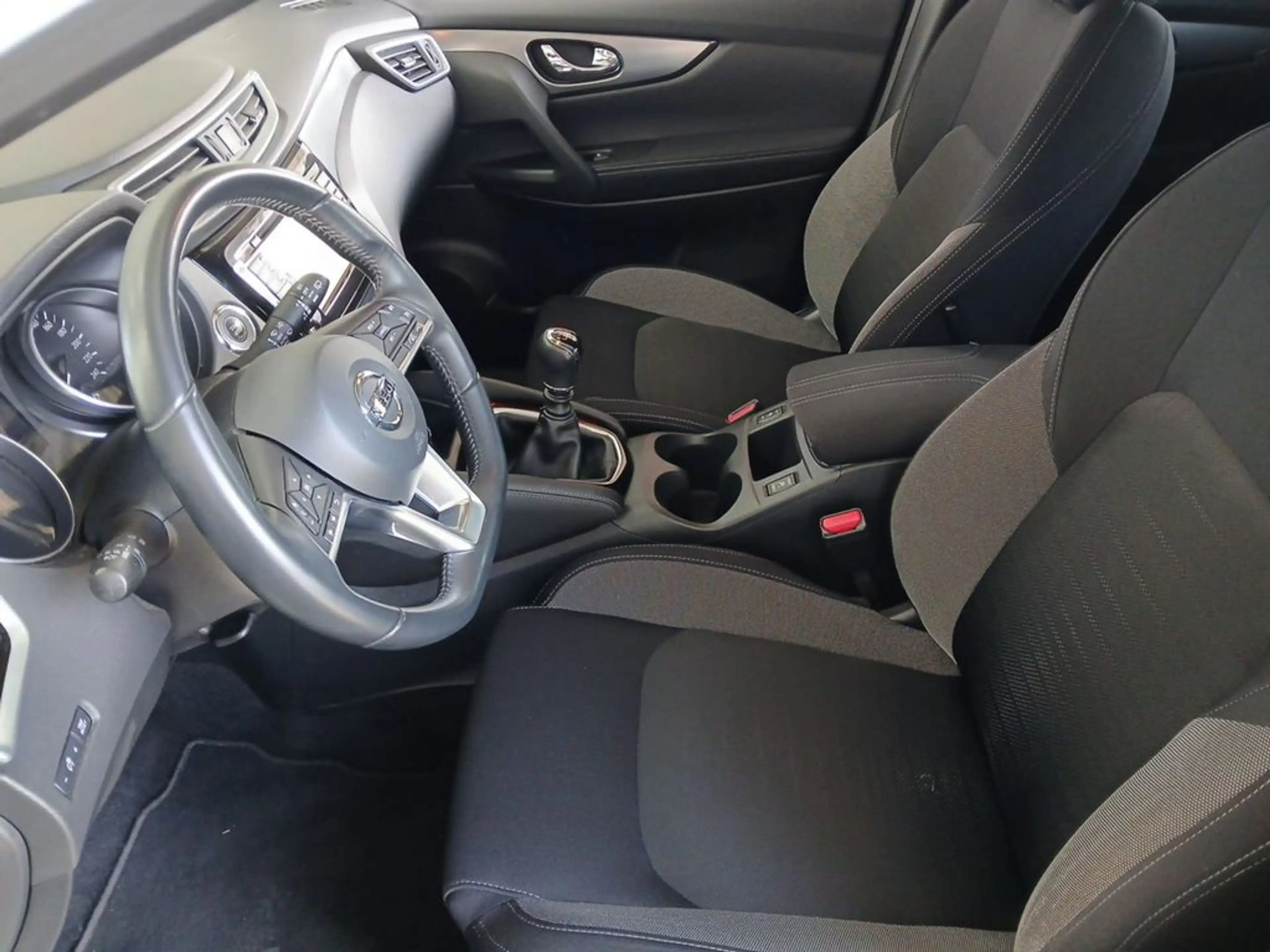 Nissan Qashqai QASHQAI N-Connecta 1.2 DIG-T 6MT 4x2 Design BF — photo 8