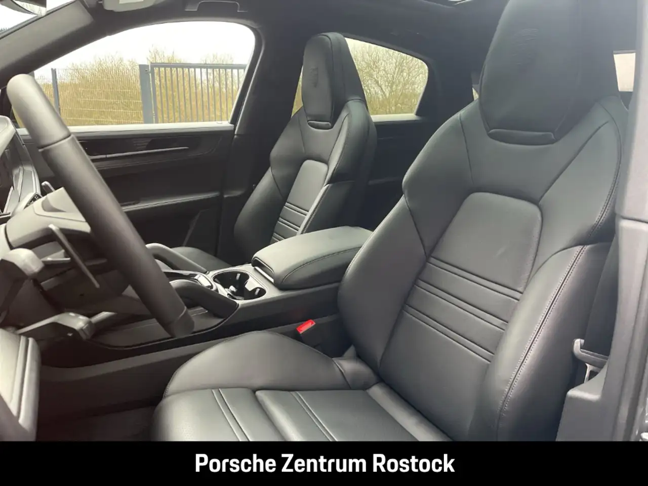 Porsche Cayenne Coupe Black Edition InnoDrive Head-Up 8
