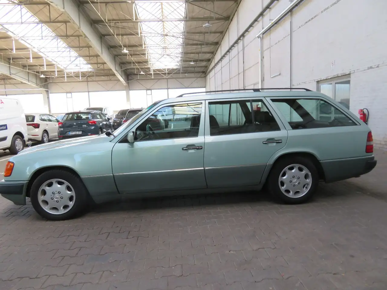 Mercedes-Benz E 300, foto 7