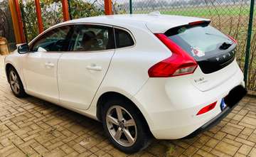 V40 D2 Momentum Powershift Momentum