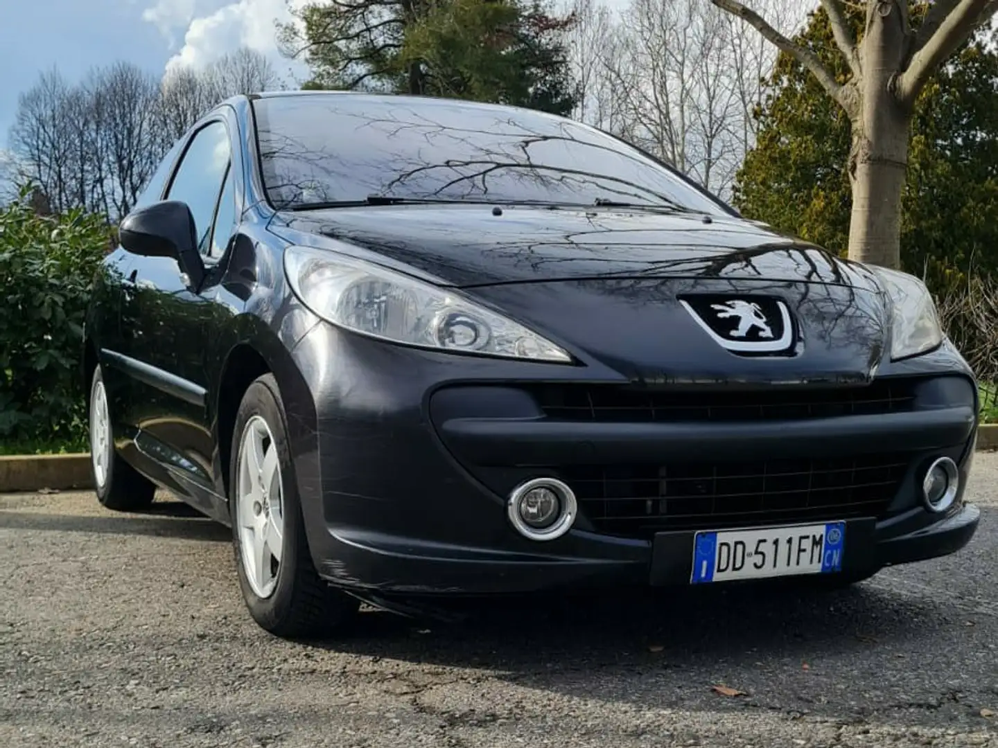 Peugeot 207 3p 1.4 88 CV NEOPATENTATI Nero - 1