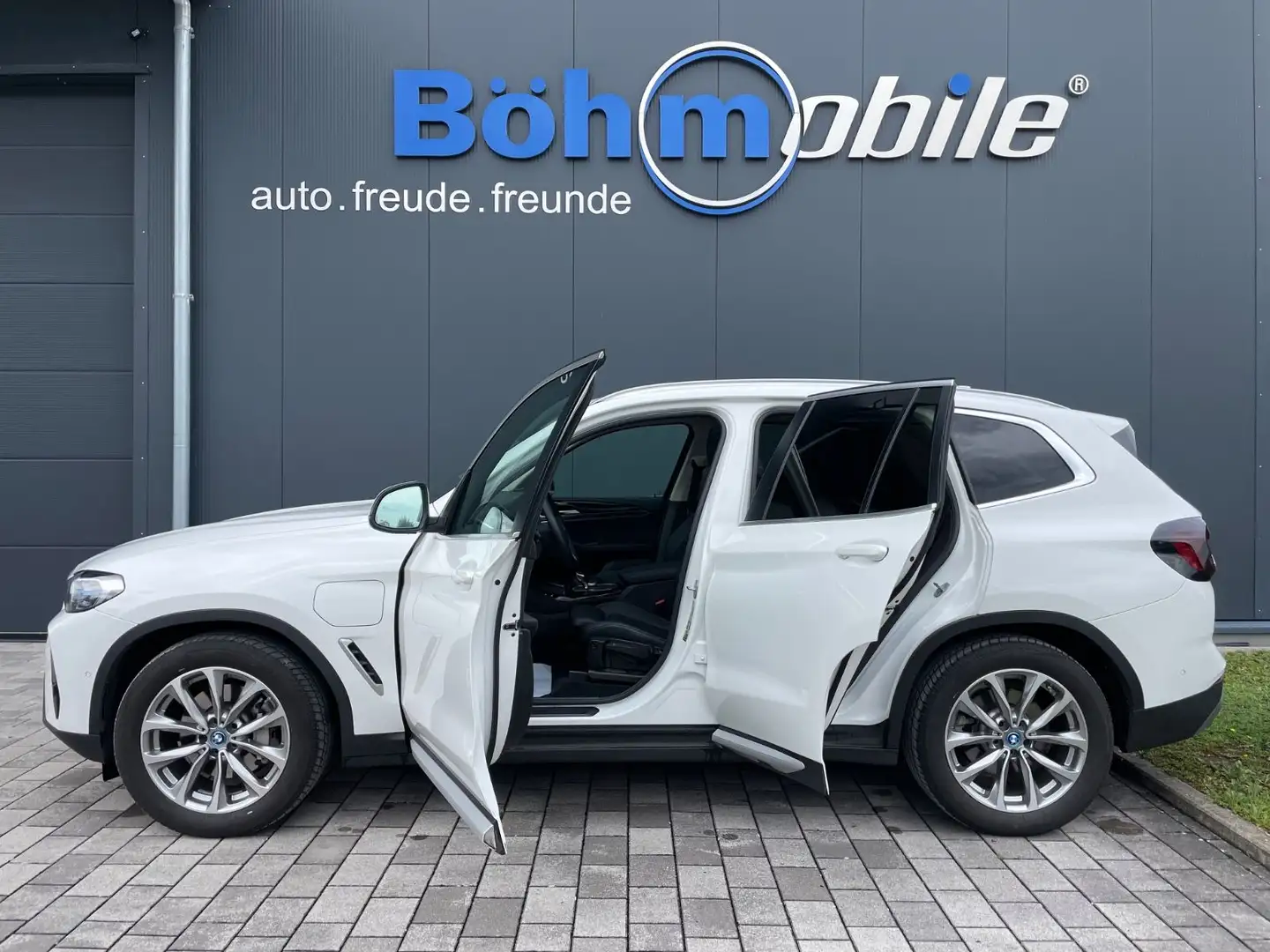 BMW X3 xDrive30e/Pano/Laser/AHK/HUD/19 Zoll Weiß - 2
