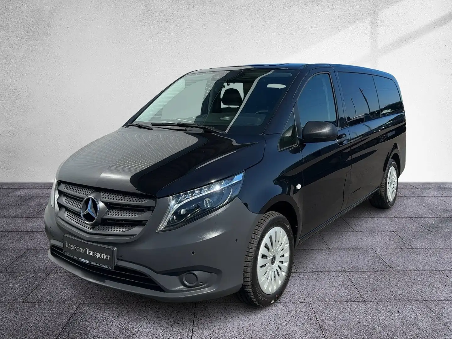 Mercedes-Benz Vito 116 CDI Tourer PRO Lang 4x4 RKam LED Shz Schwarz - 2