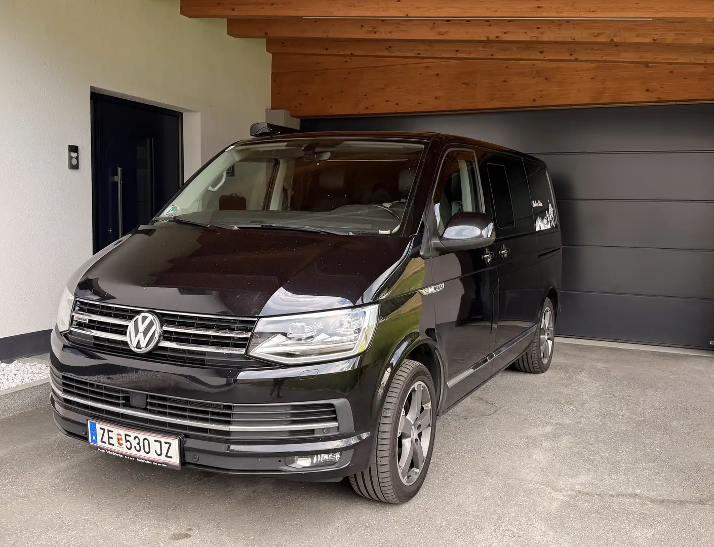 Volkswagen T6 Multivan Generation Six 2,0 TDI 4Motion BMT DSG Camp Schwarz - 1