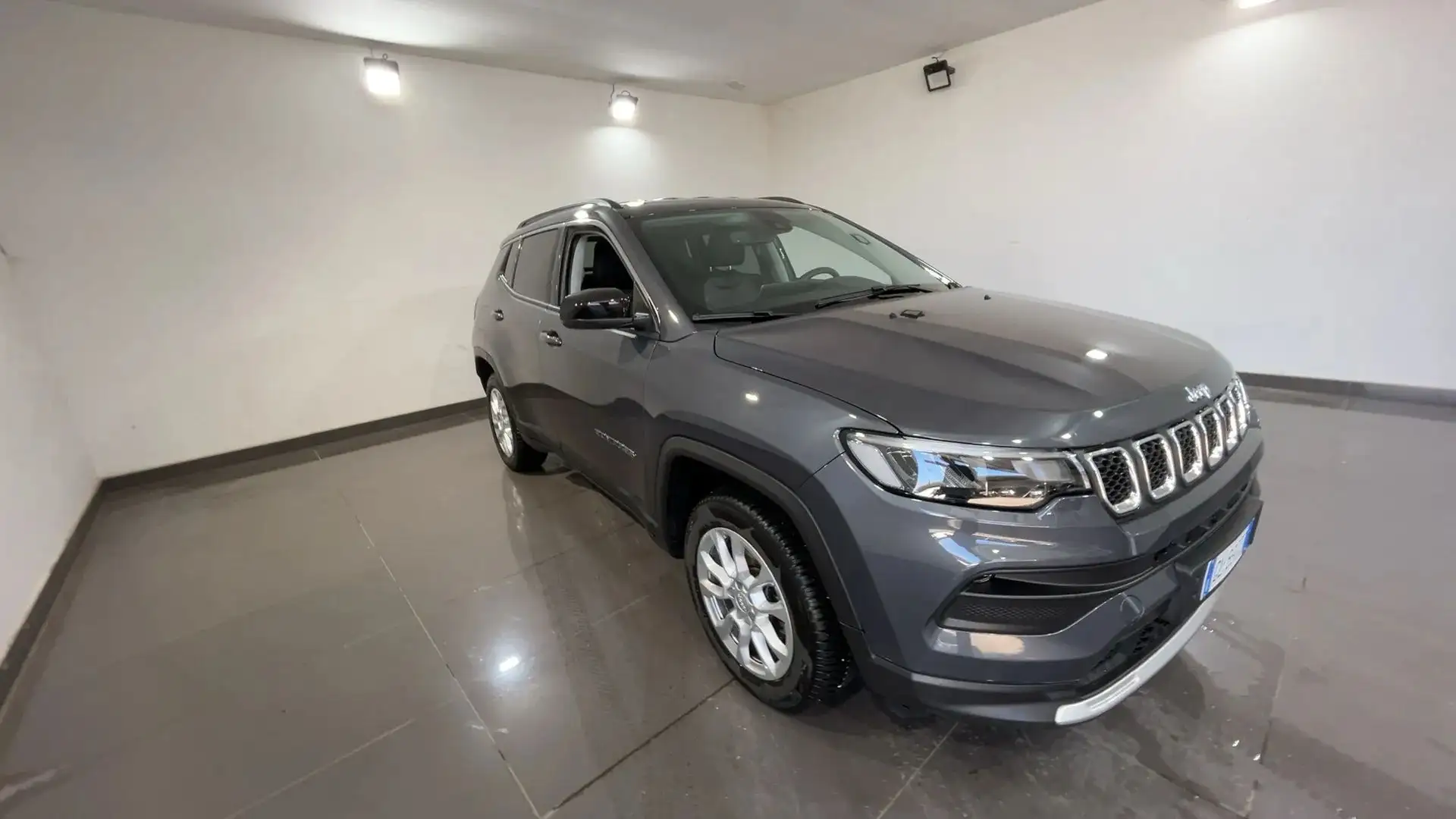 Jeep Compass Compass 1.5 turbo t4 mhev Limited 2wd 13 Gris - 1