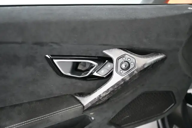 Lamborghini Huracan view 24