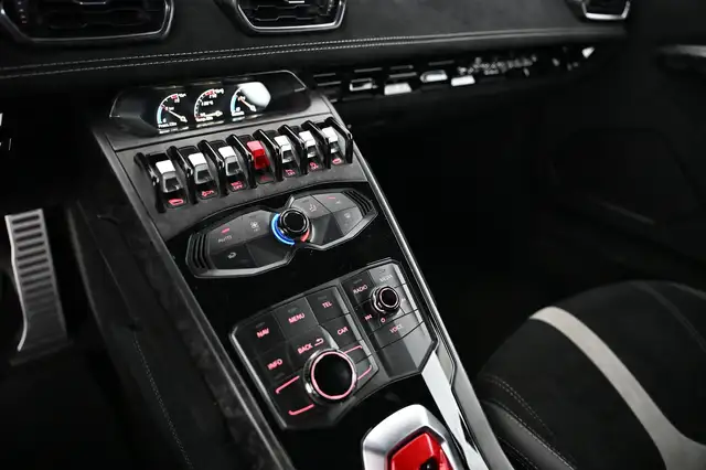 Lamborghini Huracan view 27
