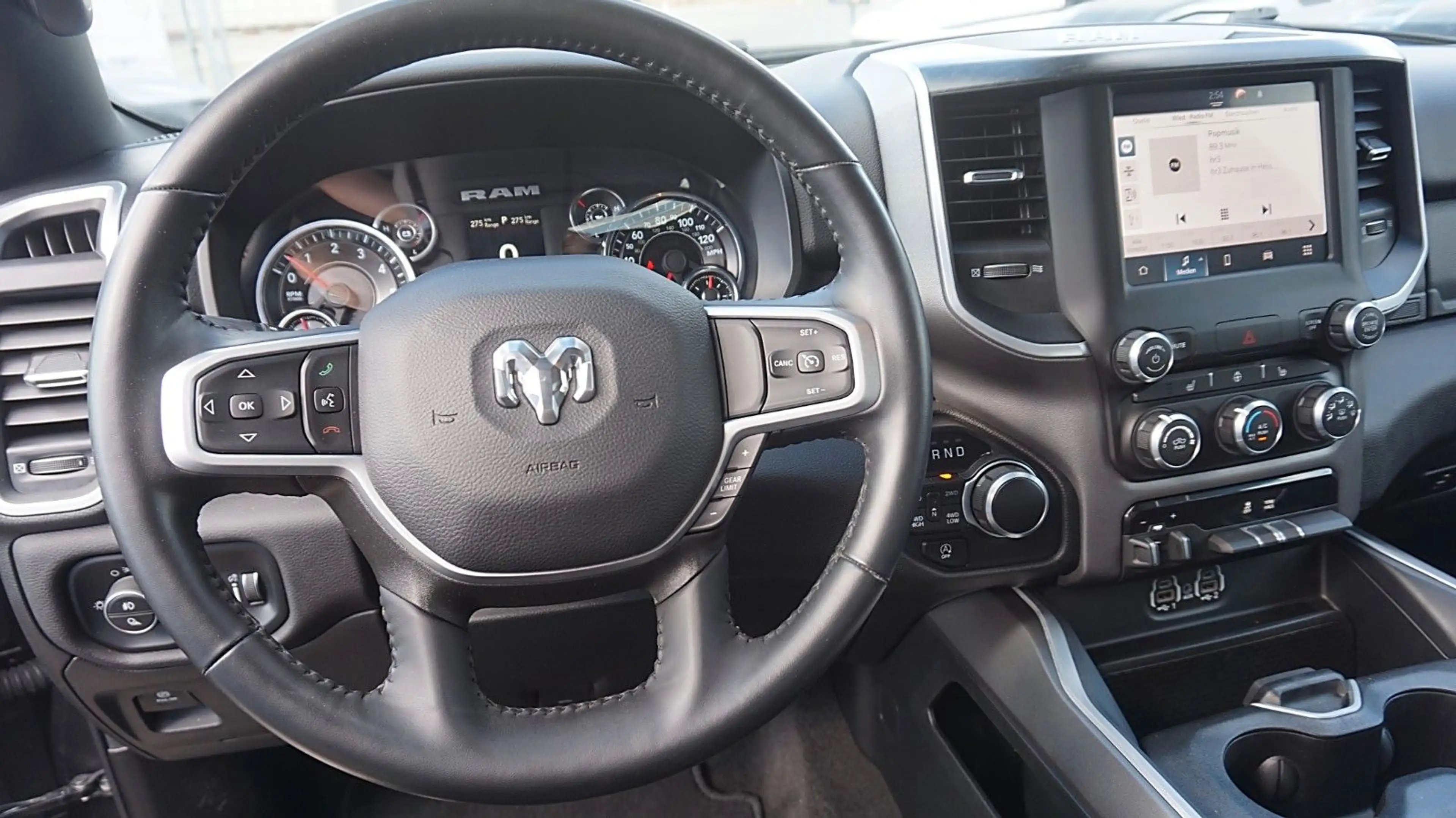Dodge RAM 1500 HEMI 5.7l Crew-Cab*4x4*Navi*Alu20*AHK — photo 12