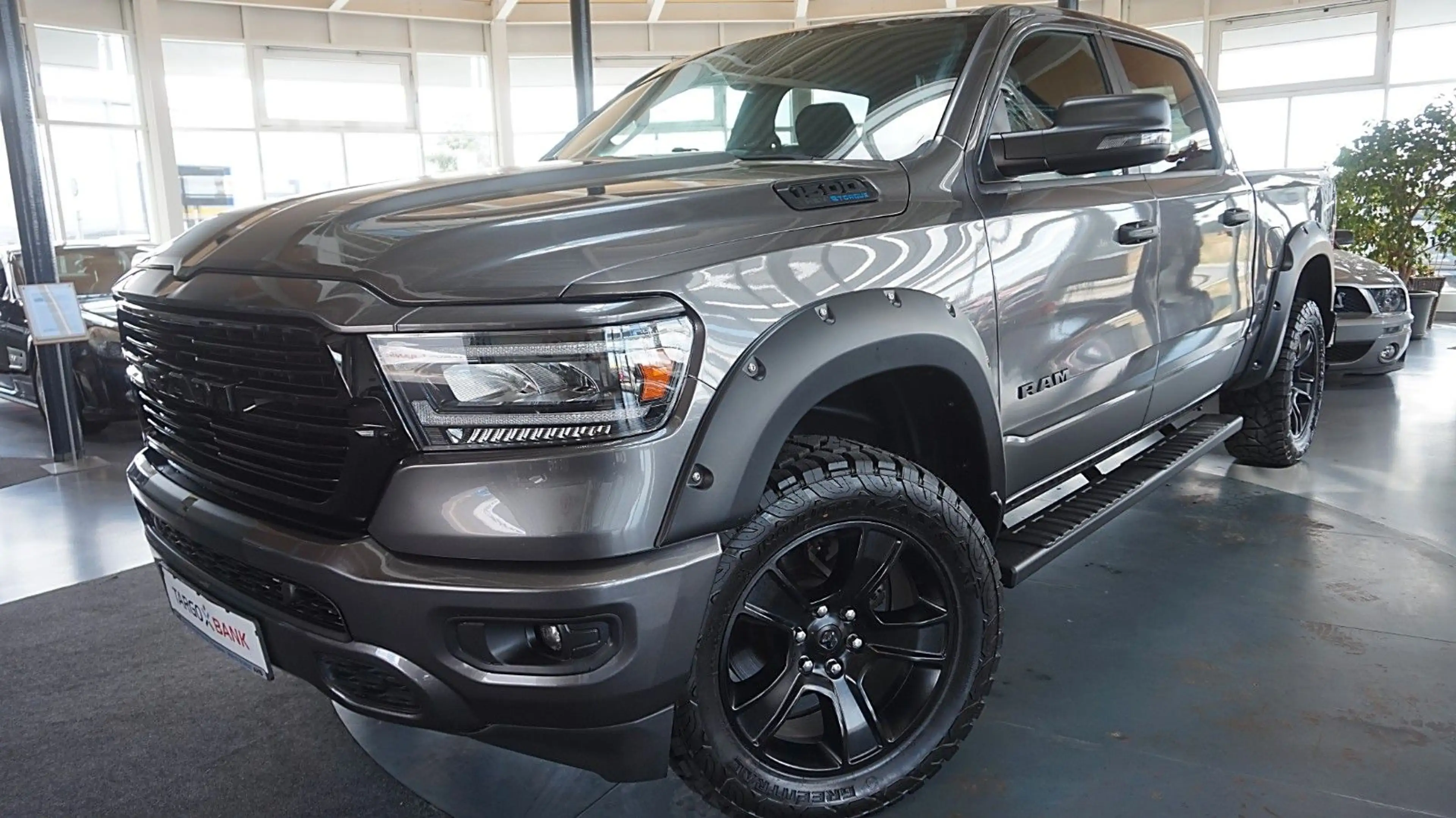 Dodge RAM 1500 HEMI 5.7l Crew-Cab*4x4*Navi*Alu20*AHK