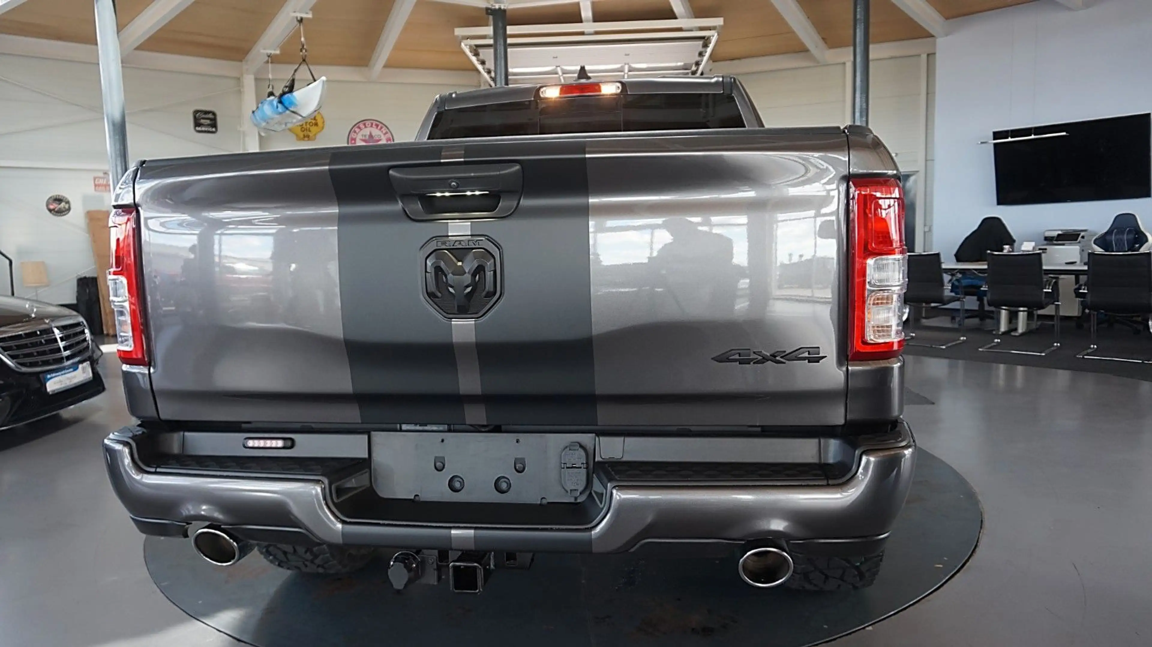 Dodge RAM 1500 HEMI 5.7l Crew-Cab*4x4*Navi*Alu20*AHK — photo 5