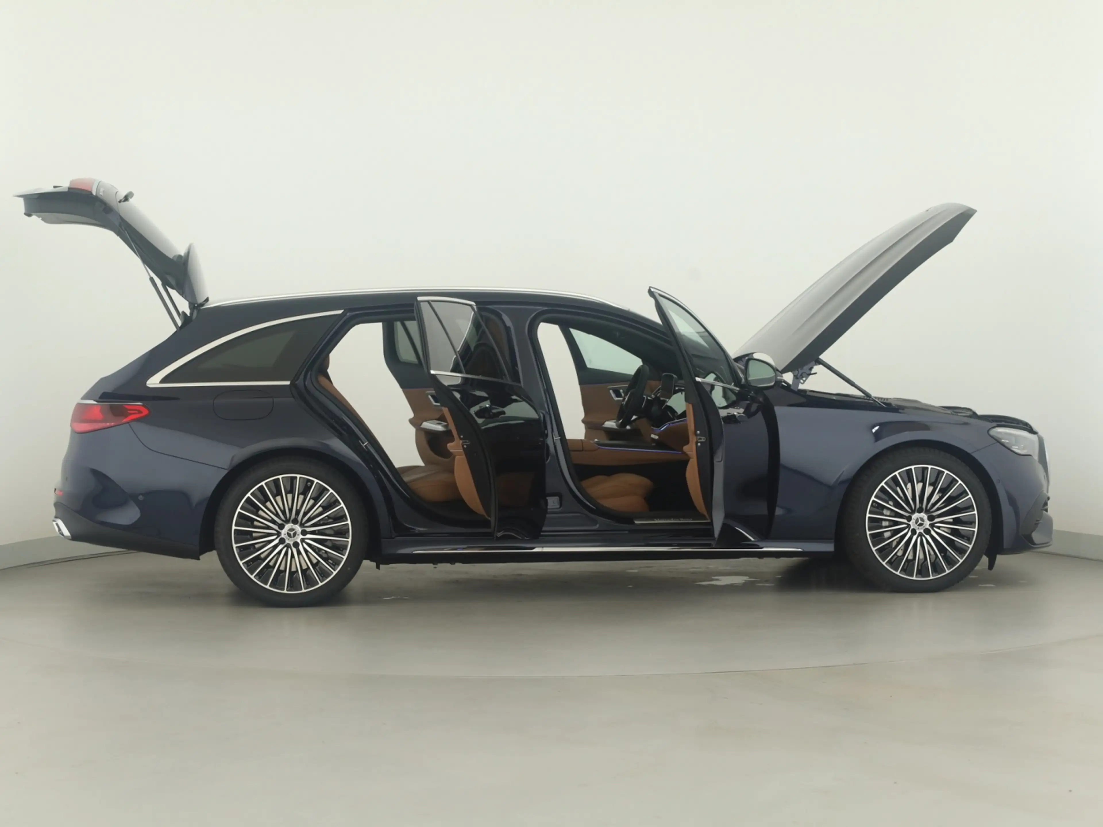 Mercedes-Benz E 450 d 4MATIC T-Modell 360 4xSHZ ACC AHK AUT LM — photo 8