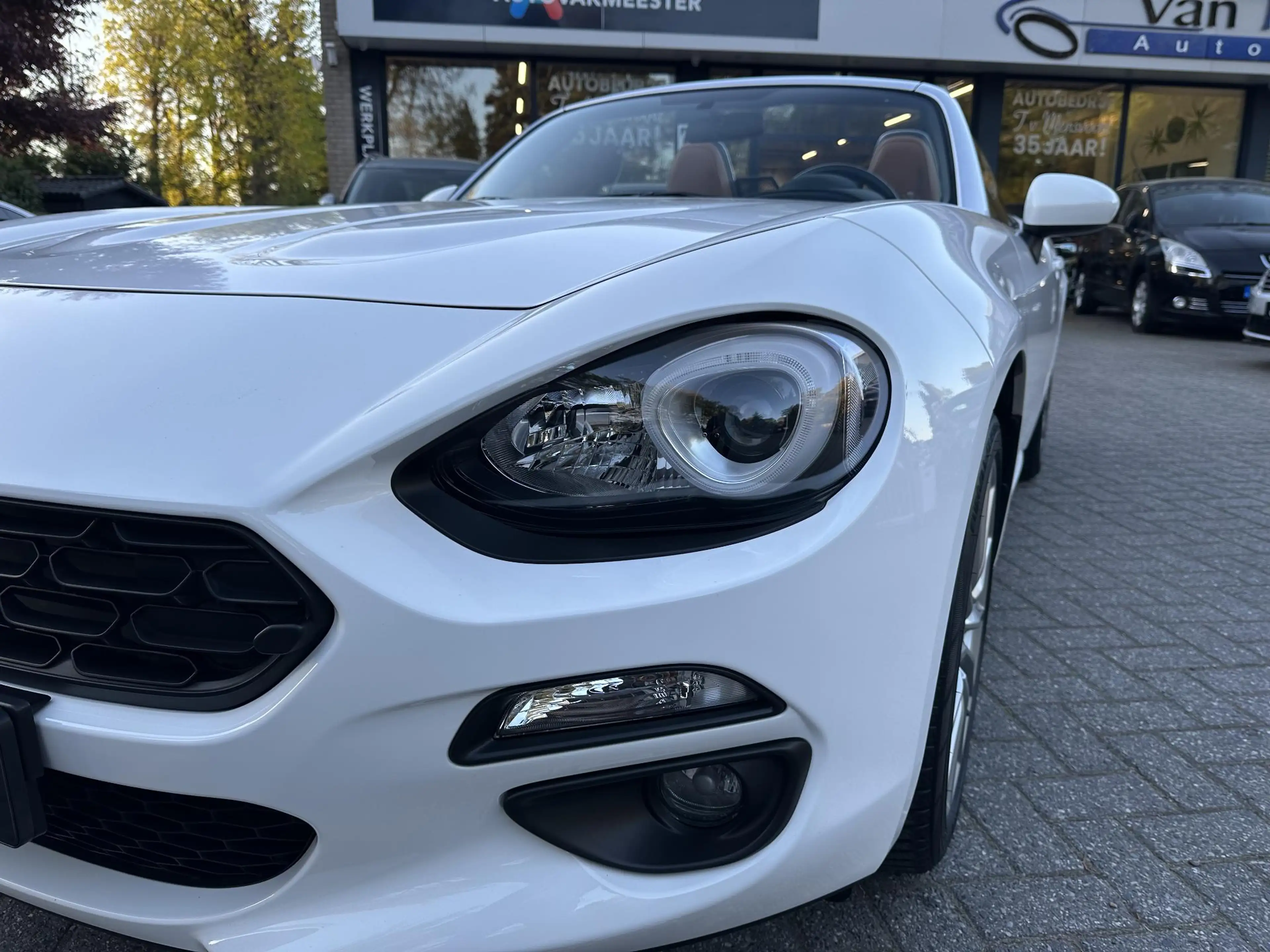 Fiat 124 Spider 1.4 MultiAir Turbo Lusso Leder|Navi|Camera|Keyless — photo 8
