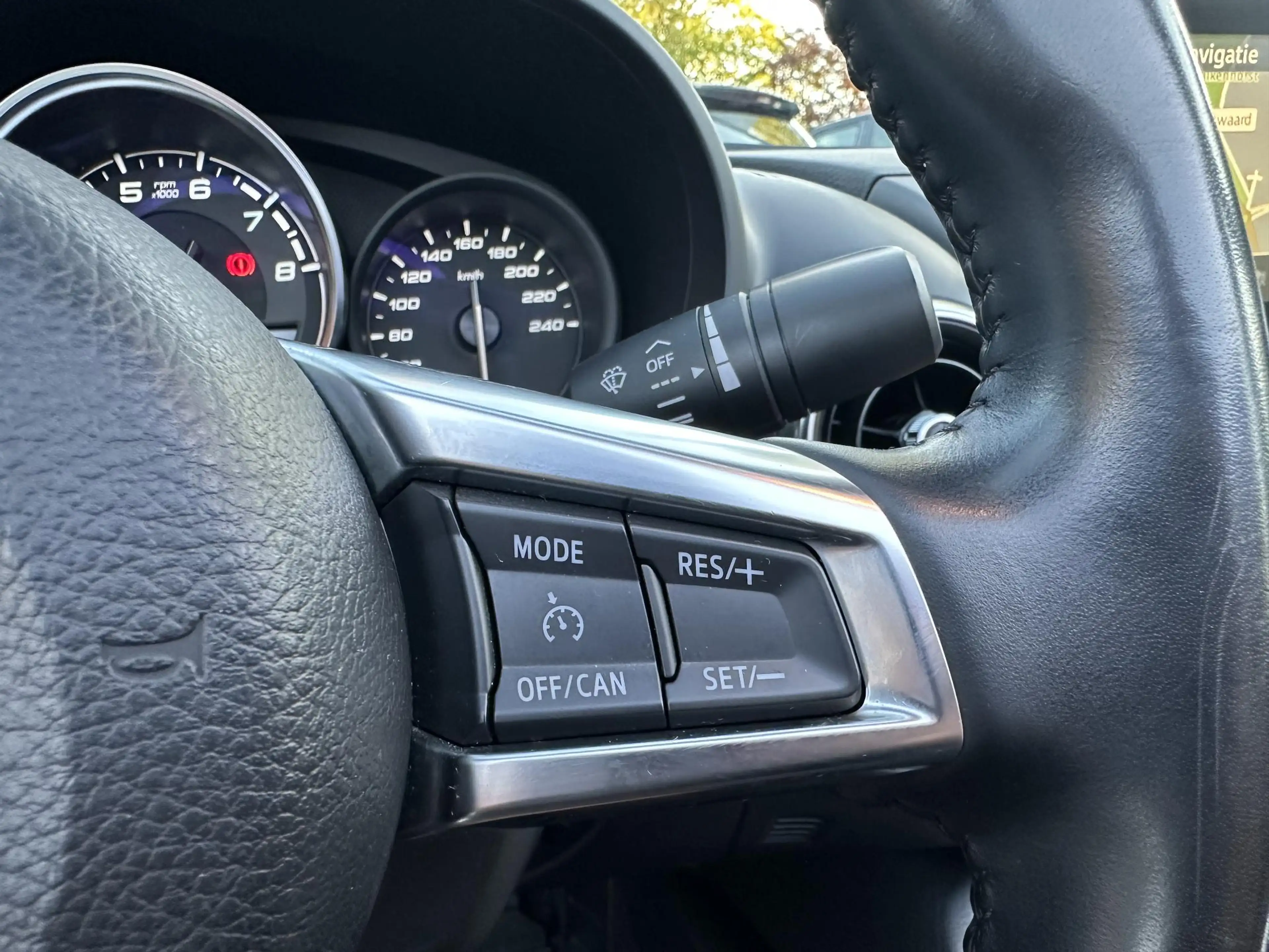 Fiat 124 Spider 1.4 MultiAir Turbo Lusso Leder|Navi|Camera|Keyless — photo 23