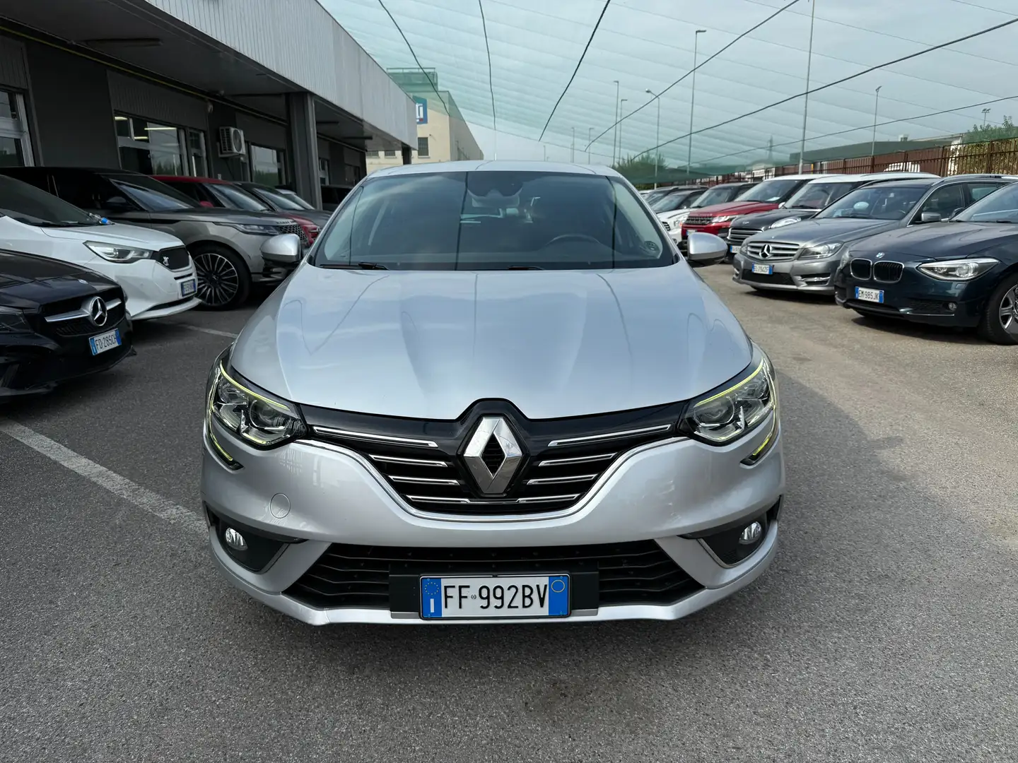 Renault Megane 1.5 dci EURO 6  110cv edc Srebrny - 2