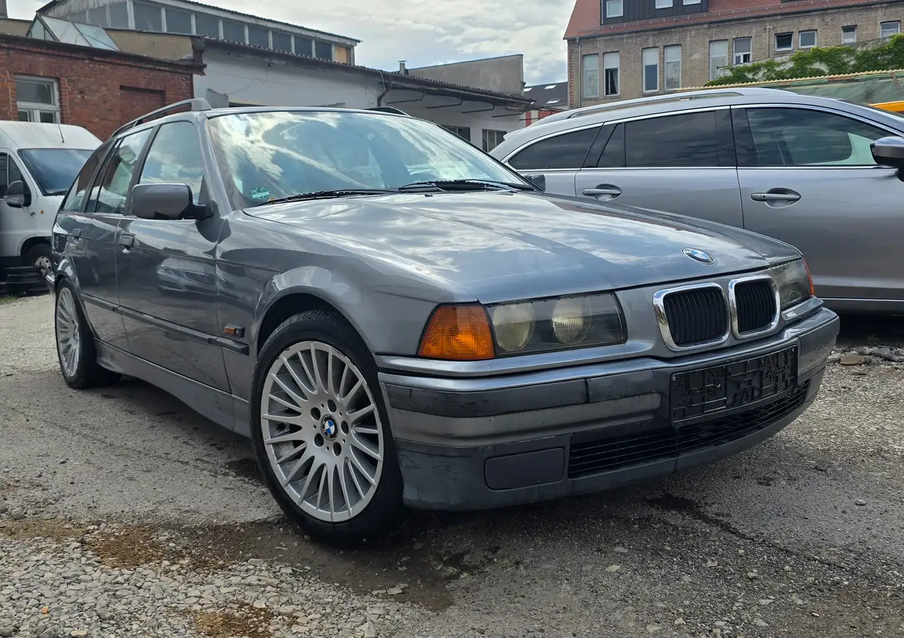BMW 318i touring Automatik Tüv Neu, foto 1