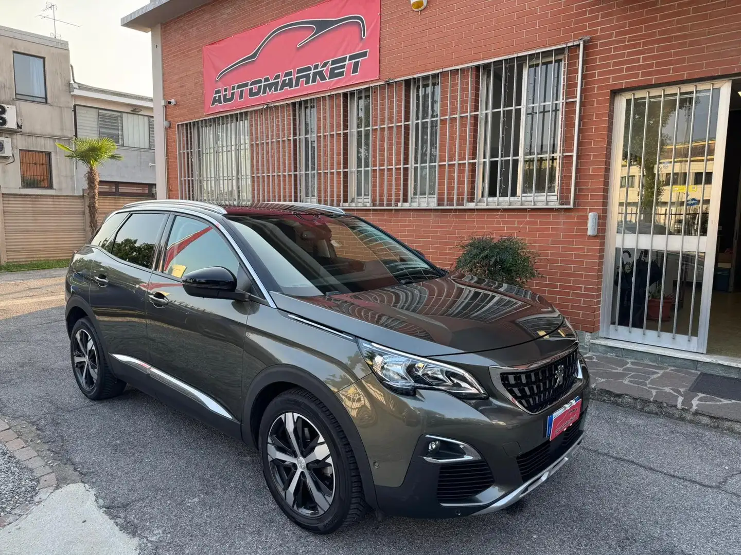 Peugeot 3008 1.5 bluehdi 131cv Allure Grau - 1