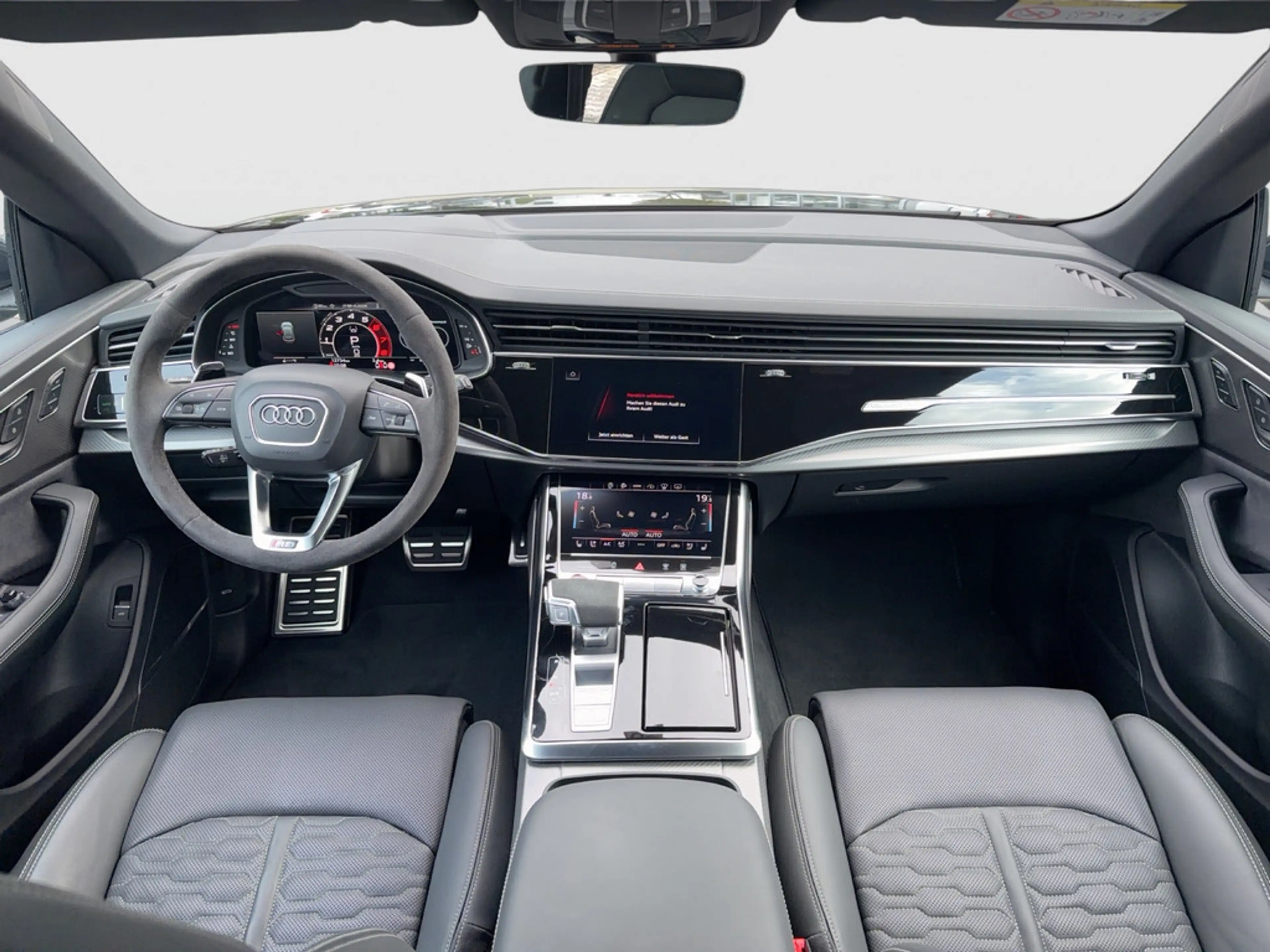 Audi RS Q8 — photo 12
