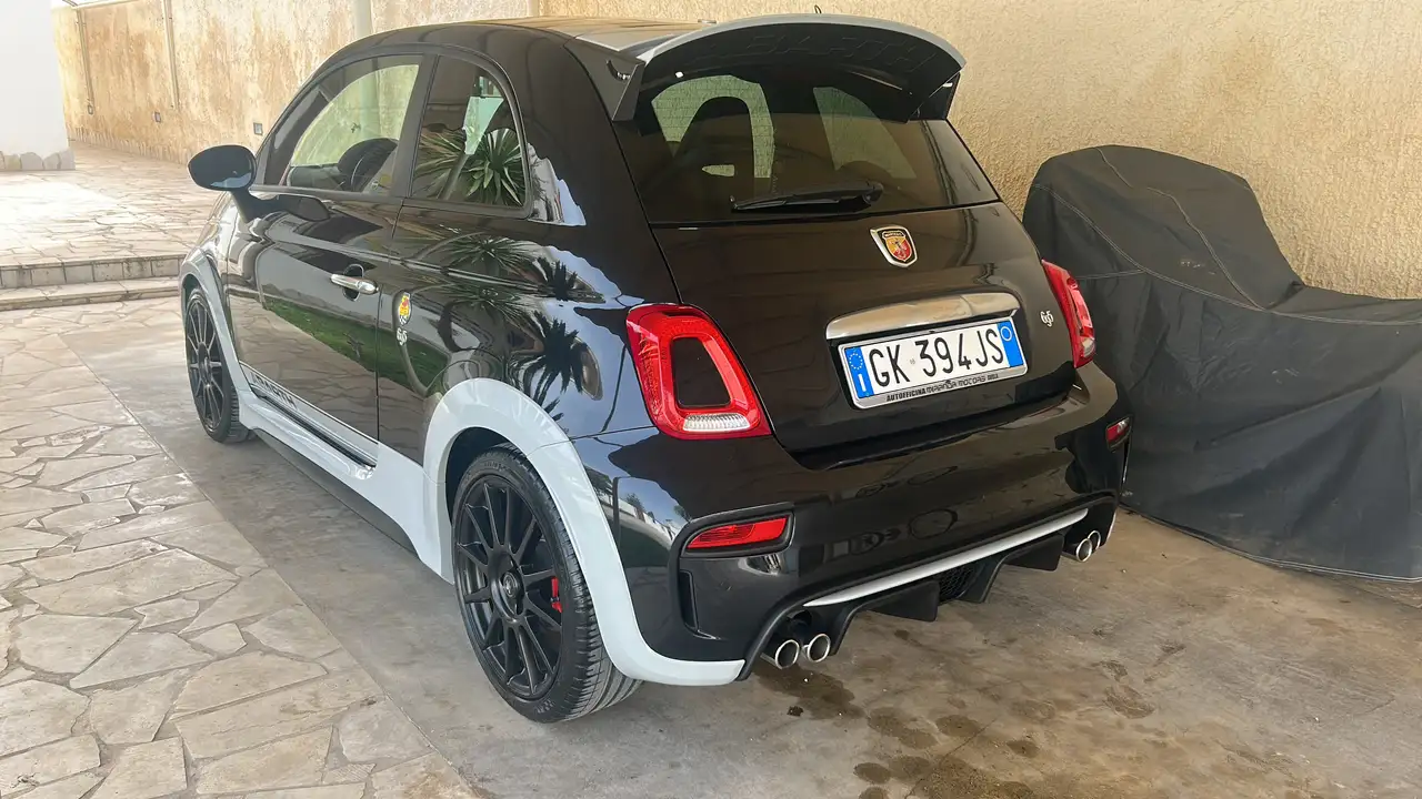 Abarth 695 2021