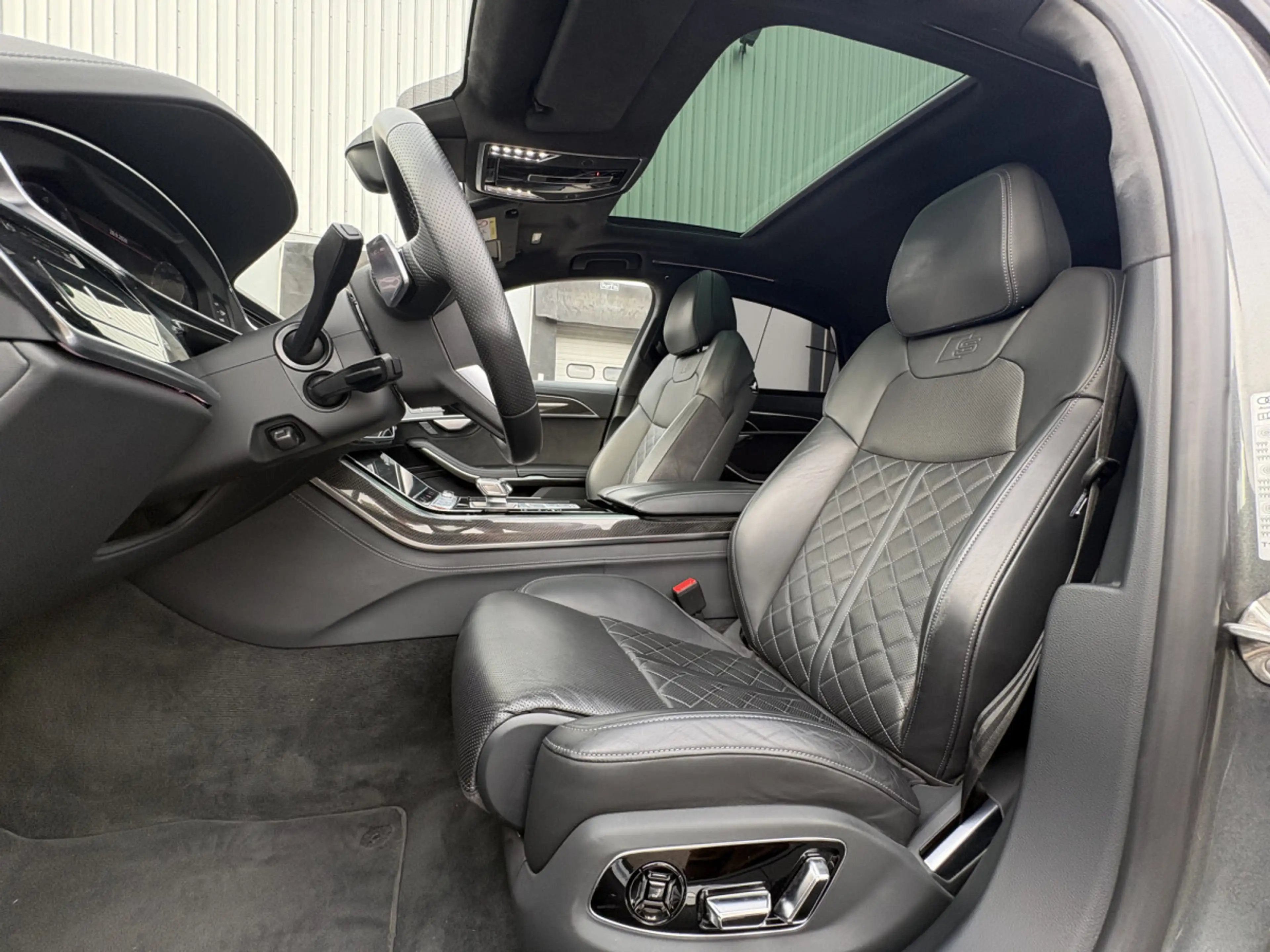 Audi S8 S8 V8 4.0 TFSI 571 TIPTRONIC 8 QUATTRO — photo 9