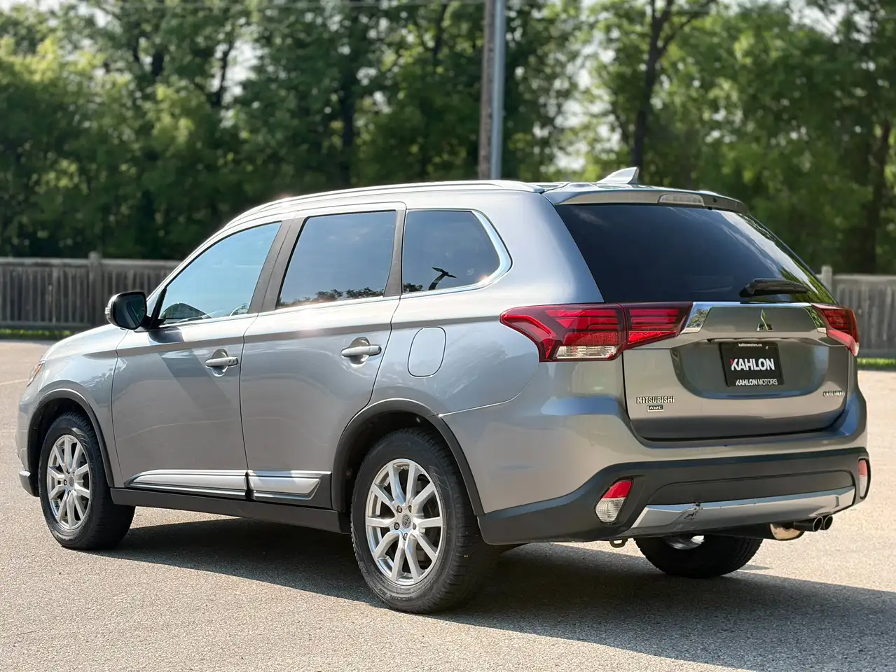 Mitsubishi Outlander снимка Mitsubishi Outlander