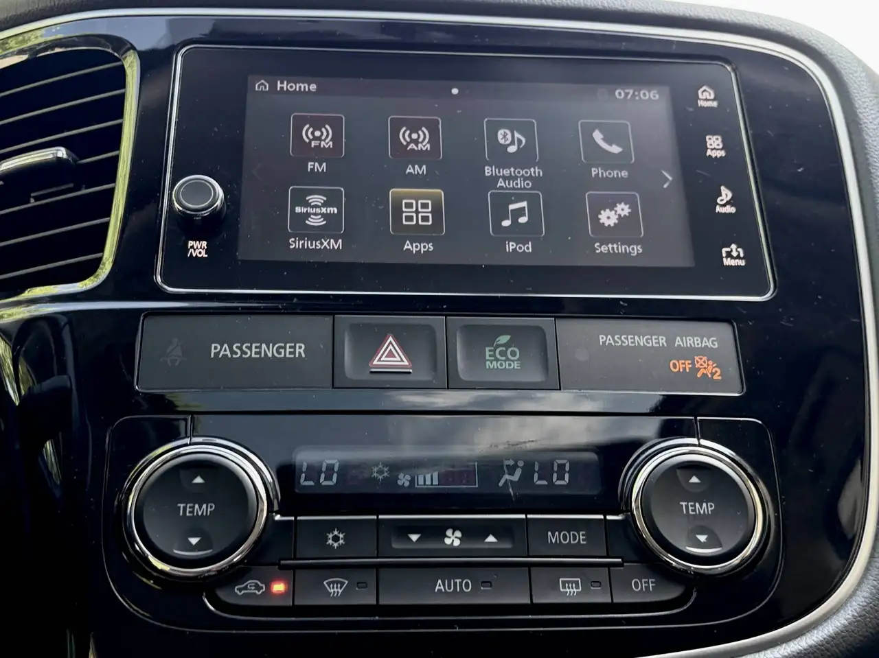 Mitsubishi Outlander снимка Mitsubishi Outlander