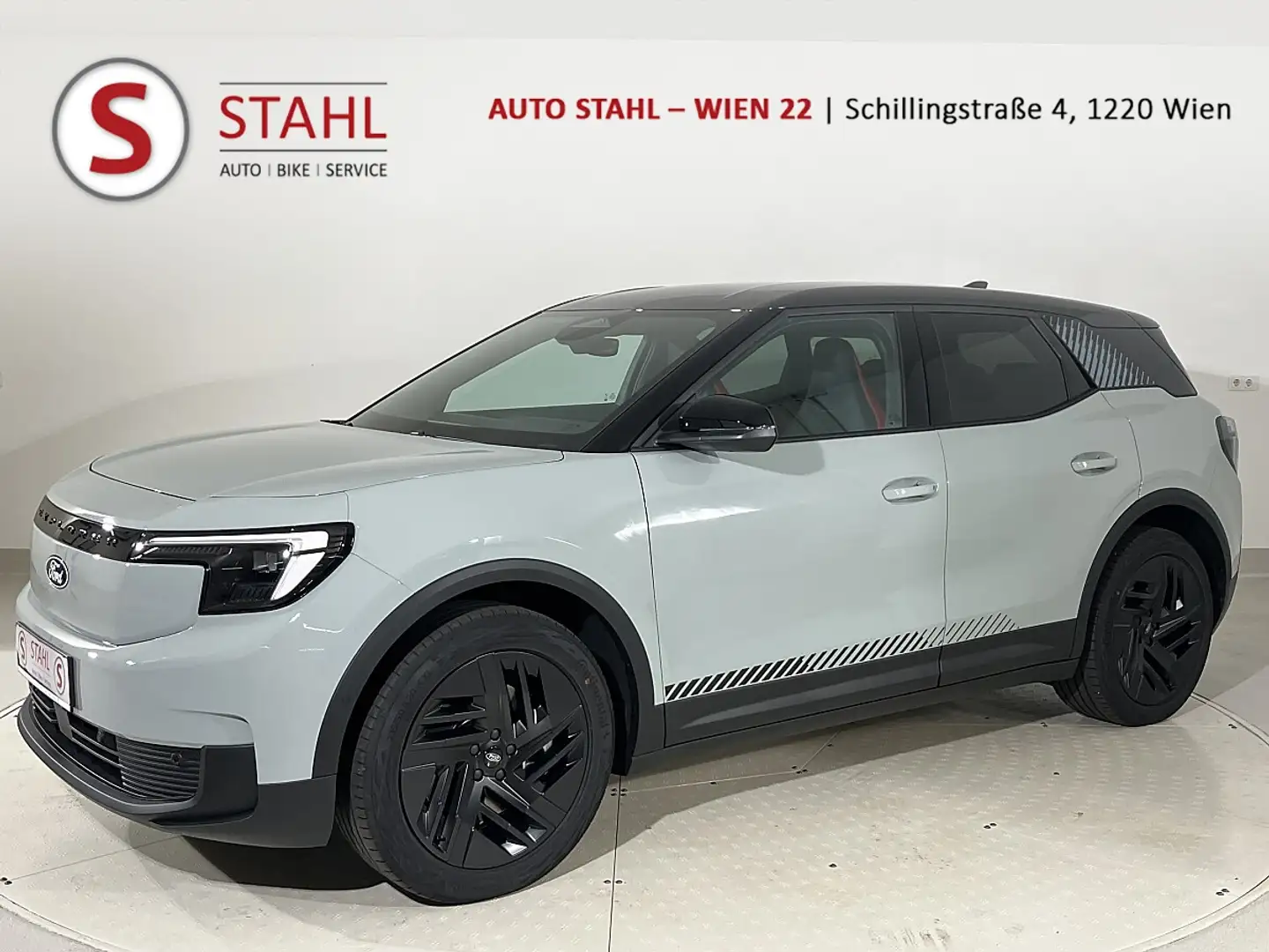Ford Explorer Elektro 79kWh Collection Grau - 1