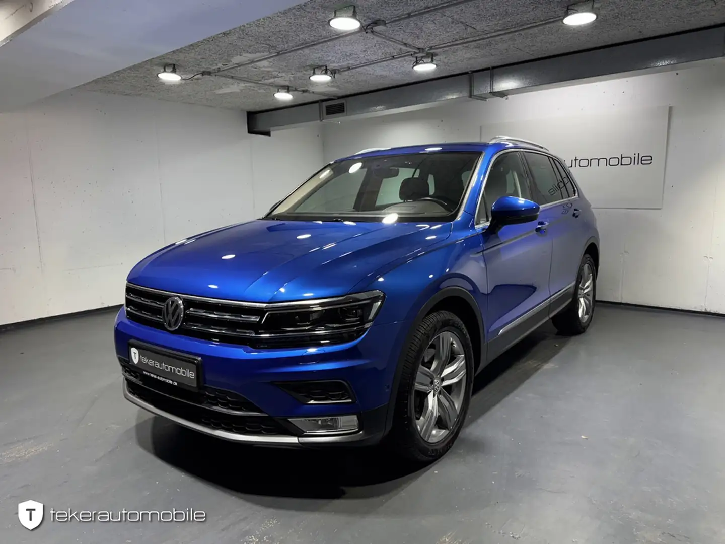 Volkswagen Tiguan 2.0 TSI Highline 4Motion *CarPlay*Pano* Blau - 1