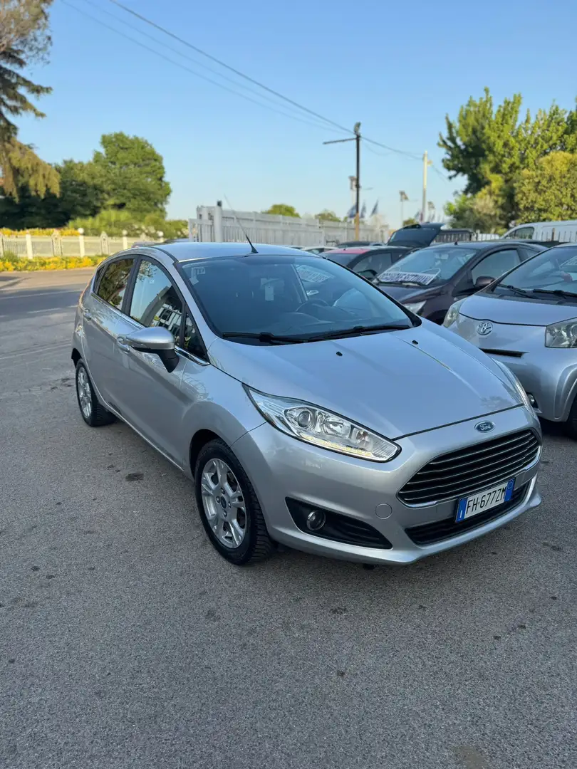 Ford Fiesta 5p 1.4 Titanium Gpl 95cv E6 - 2