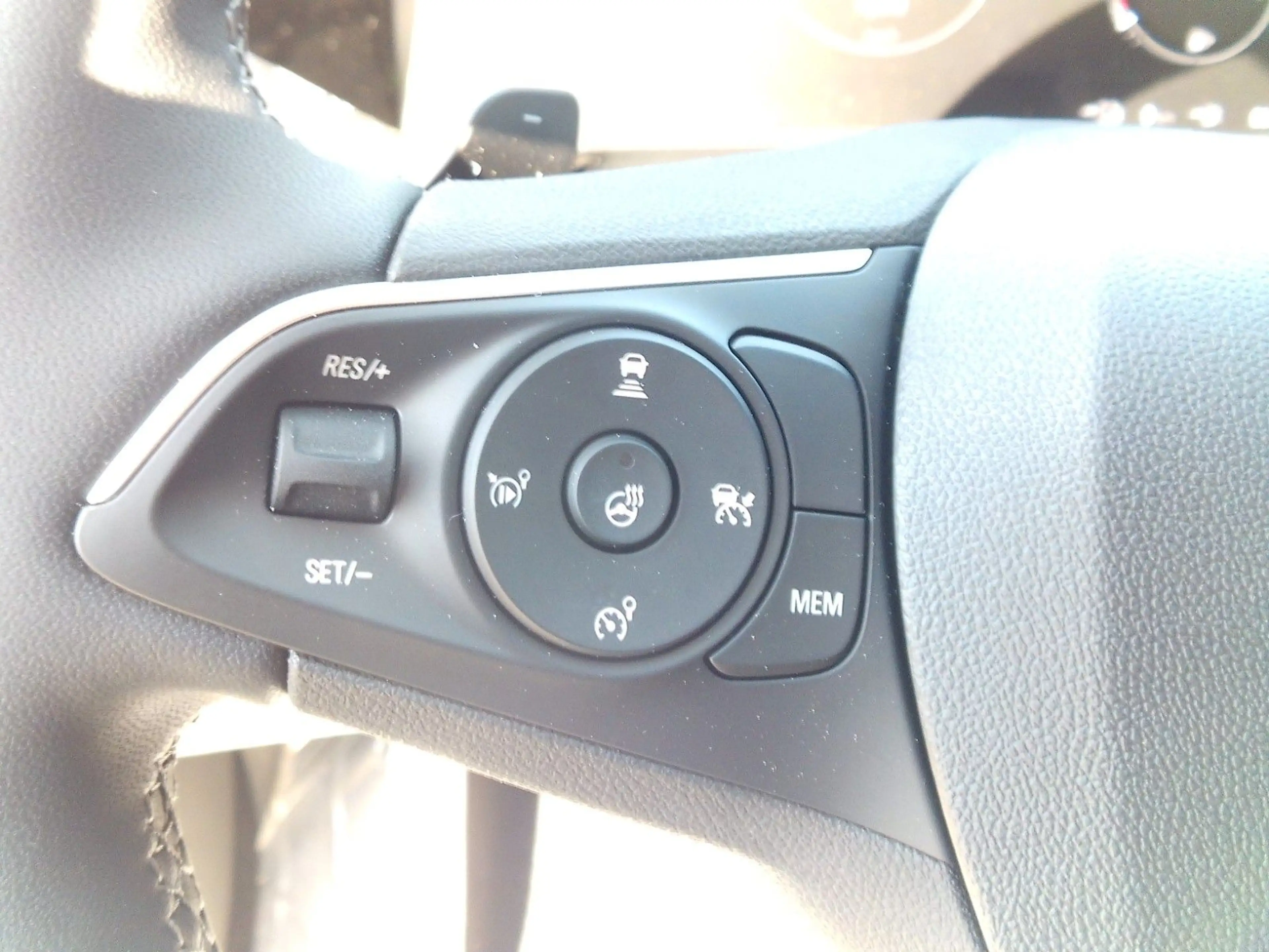 Opel Grandland X Grandland 1.6 PlugInHybrid SHZ LHZ FSHZ Kam AHK — photo 14