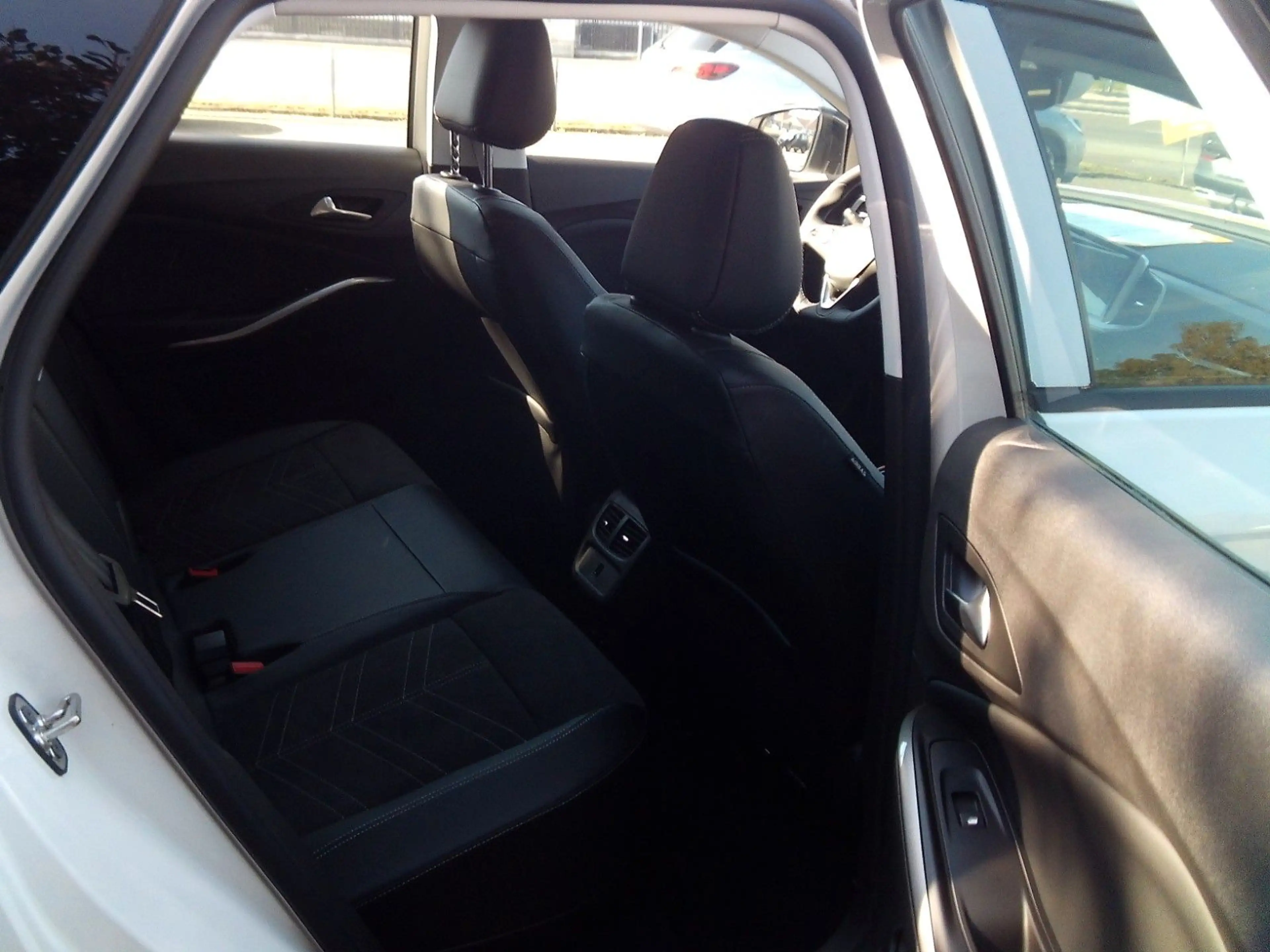 Opel Grandland X Grandland 1.6 PlugInHybrid SHZ LHZ FSHZ Kam AHK — photo 9