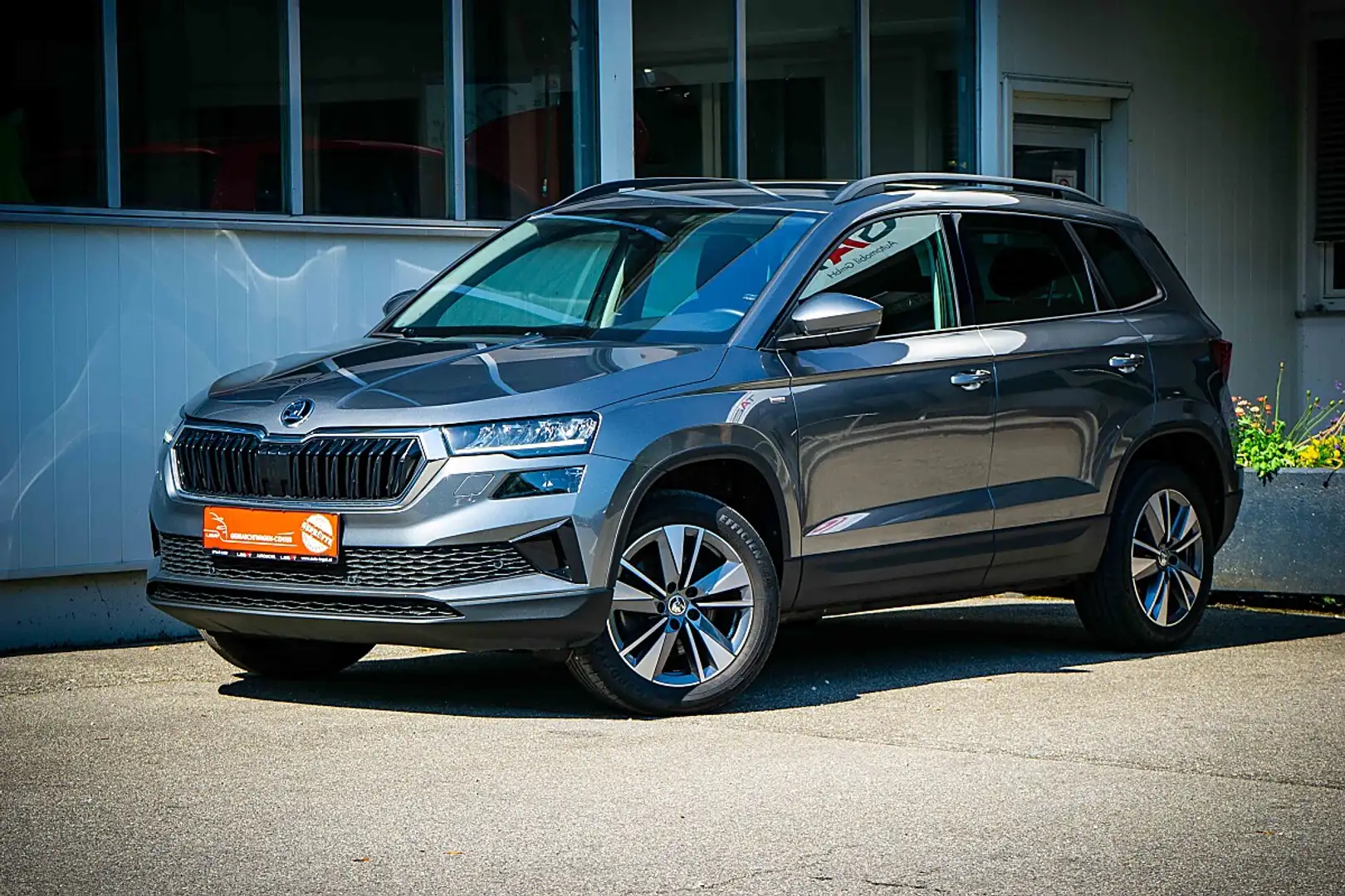 Skoda Karoq 2.0 TDI Ambition *AHV*KAMERA*NAVI*LED* Grau - 2