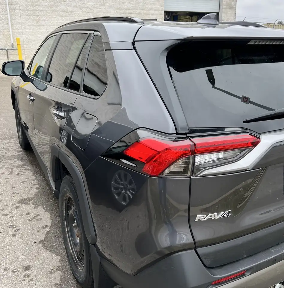 Toyota RAV 4 снимка Toyota RAV 4