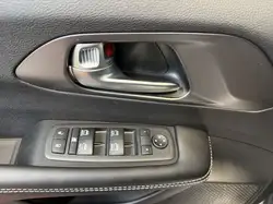 Chrysler Grand Caravan 2027 — фото 13