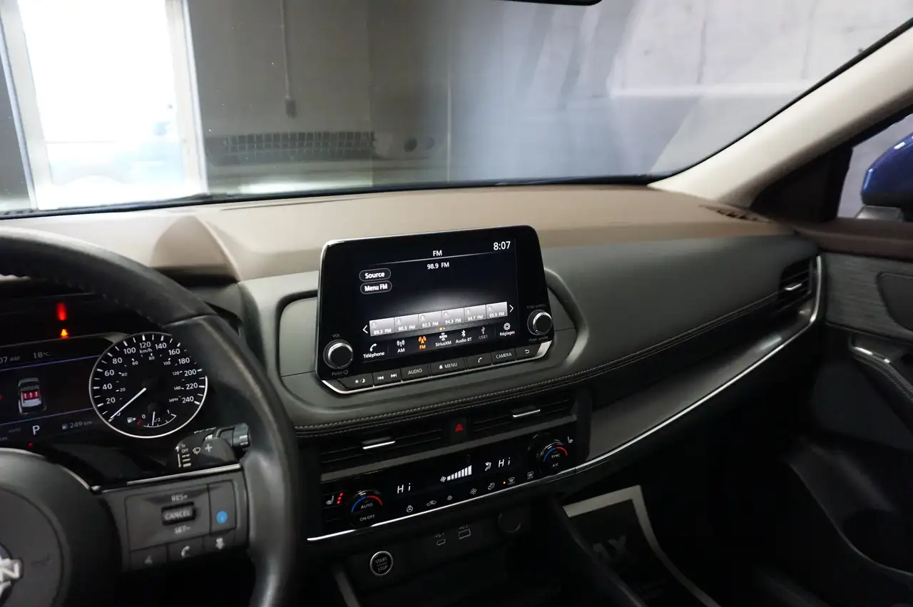Nissan Rogue снимка Nissan Rogue