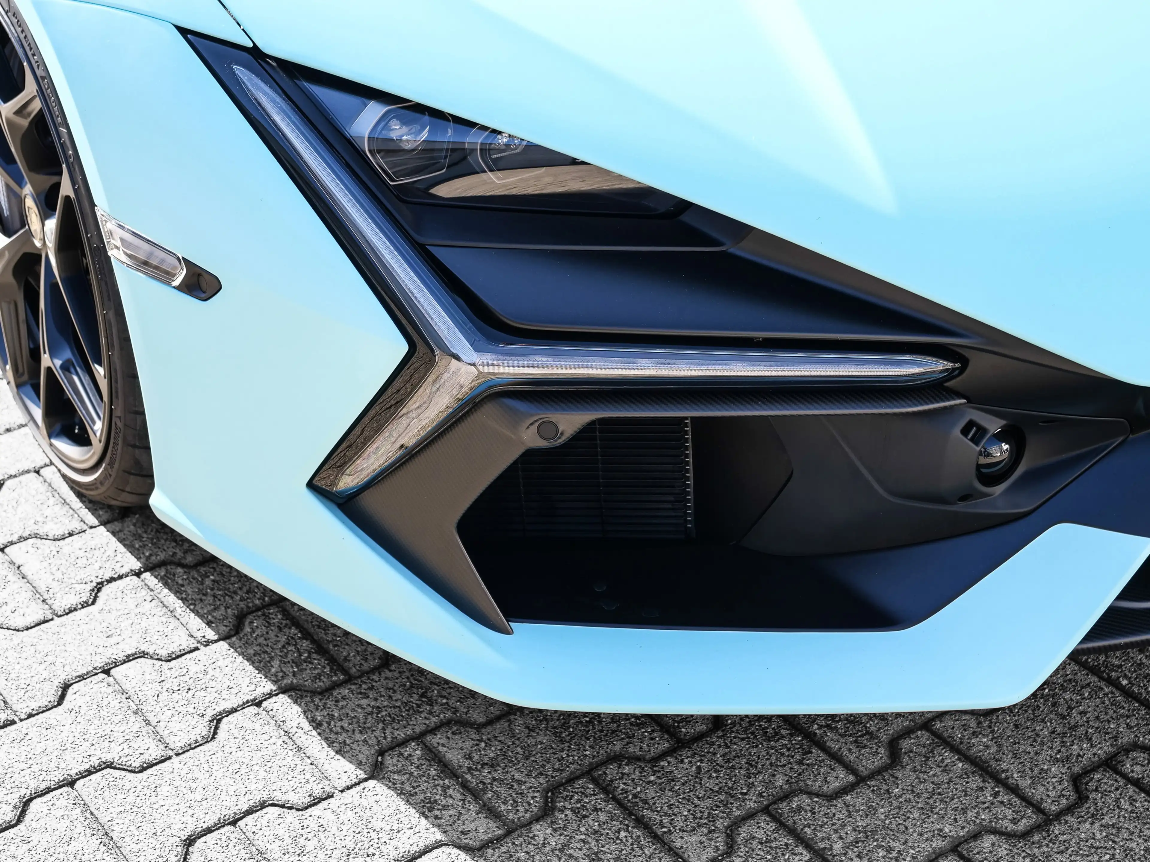 Lamborghini Revuelto Celeste Fedra, Passenger Display — photo 13