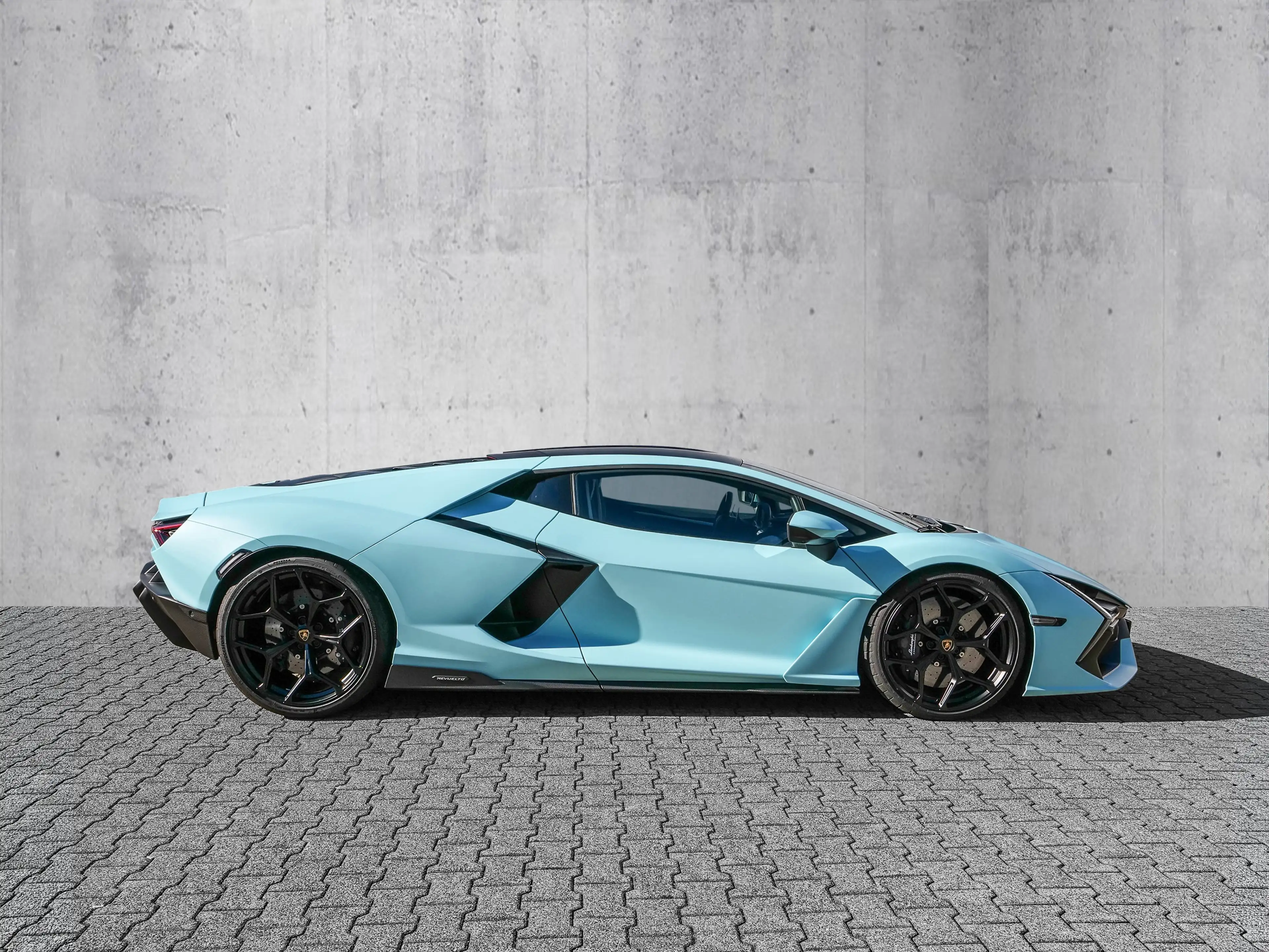 Lamborghini Revuelto Celeste Fedra, Passenger Display — photo 2