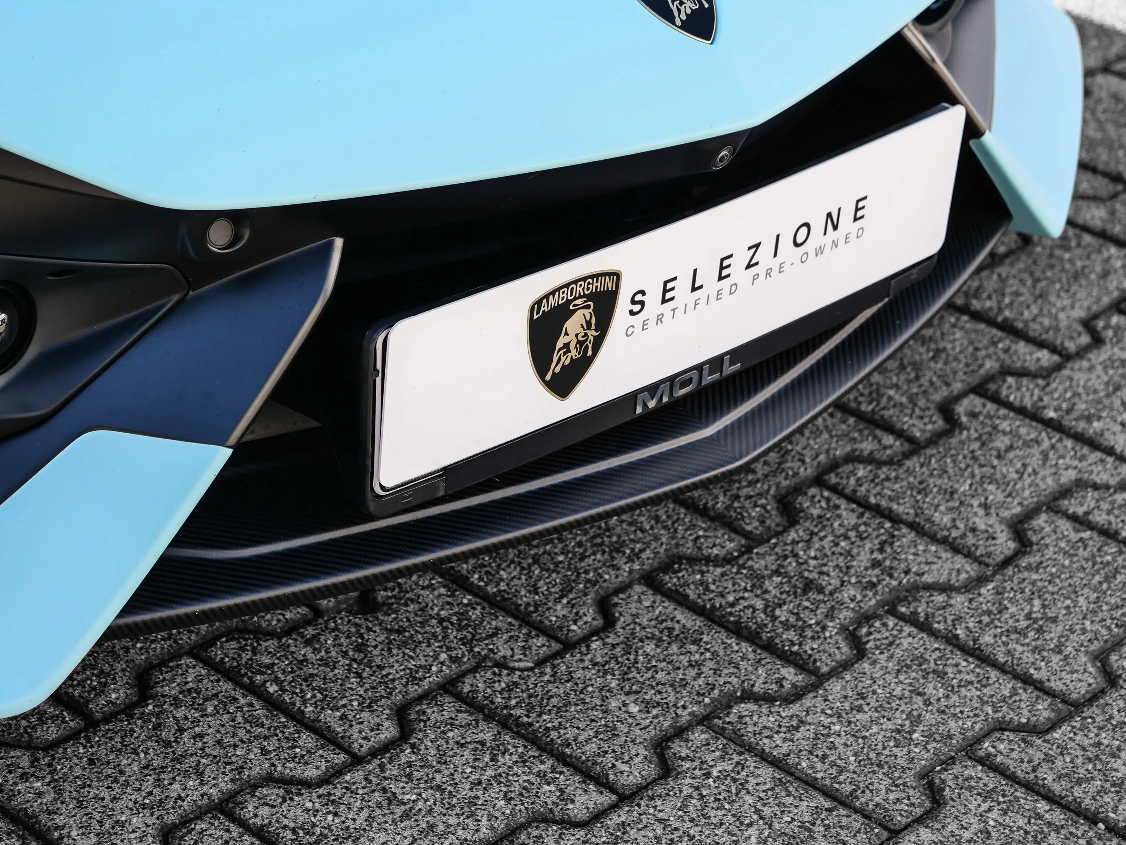Lamborghini Revuelto Celeste Fedra, Passenger Display — photo 12