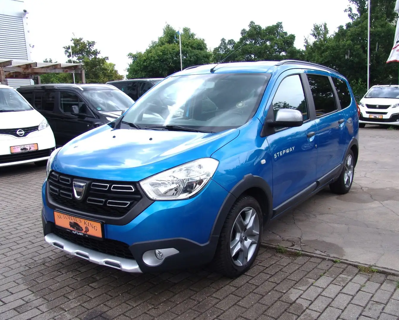 Dacia Lodgy Stepway-7Sit/NAVI/ Blau - 2