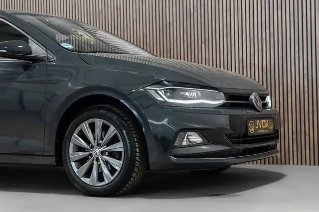 Volkswagen Polo view 8
