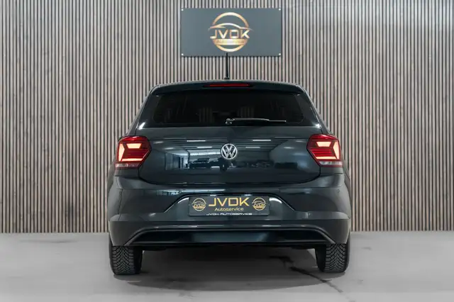 Volkswagen Polo view 10