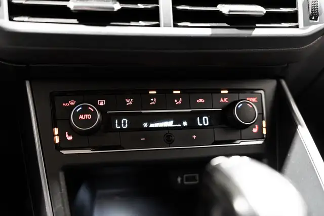 Volkswagen Polo view 21