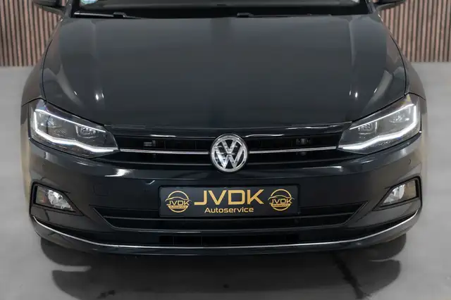 Volkswagen Polo view 5