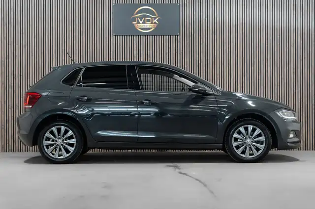 Volkswagen Polo view 6